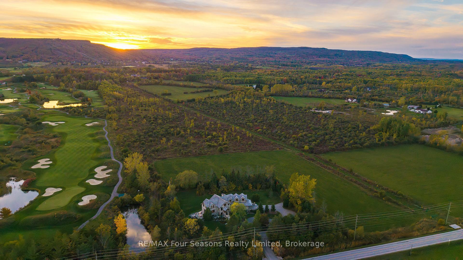 Photo 48 of 2710 Nottawasaga 10 Concession N, Clearview, Rural Clearview — HOMEH