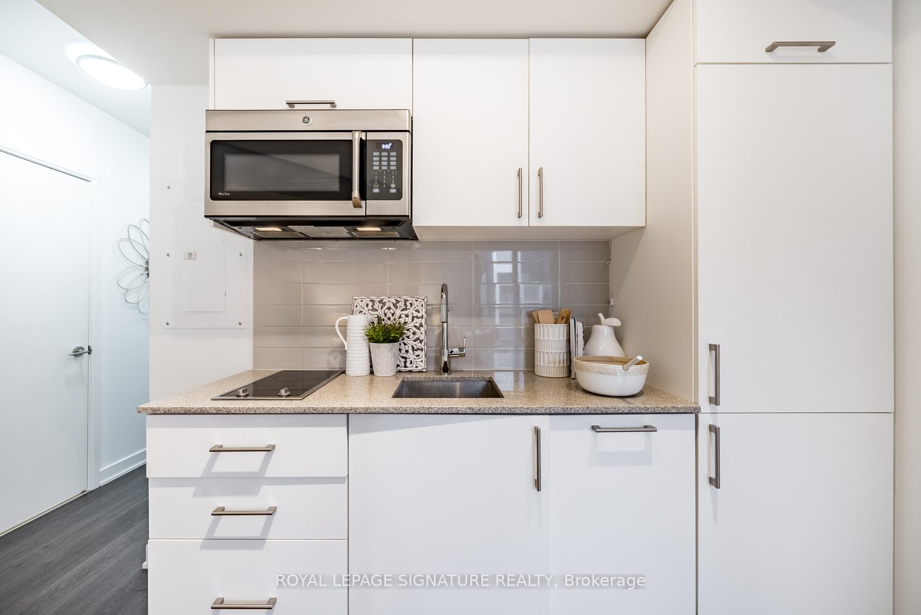 Photo 6 of Unit 616E, 576 Front Street W, Toronto, Waterfront Communities — HOMEH