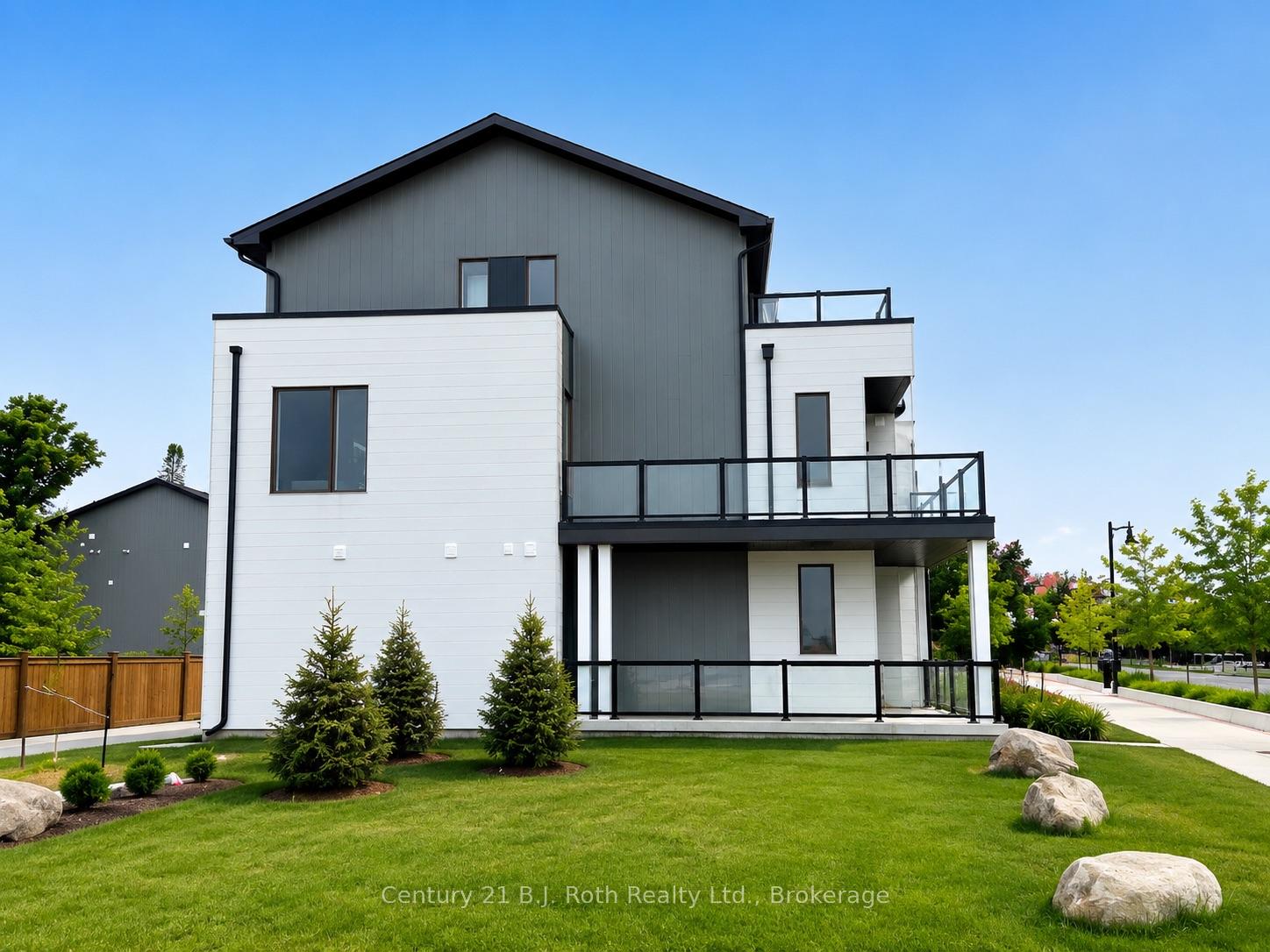Photo 2 of 81 Lightfoot Drive, Orillia — HOMEH