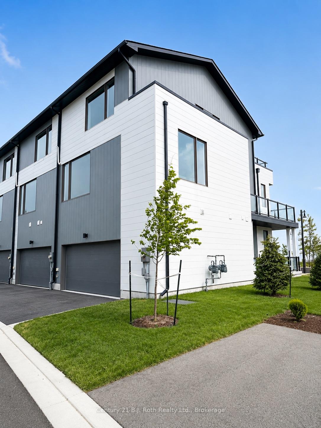 Photo 3 of 81 Lightfoot Drive, Orillia — HOMEH