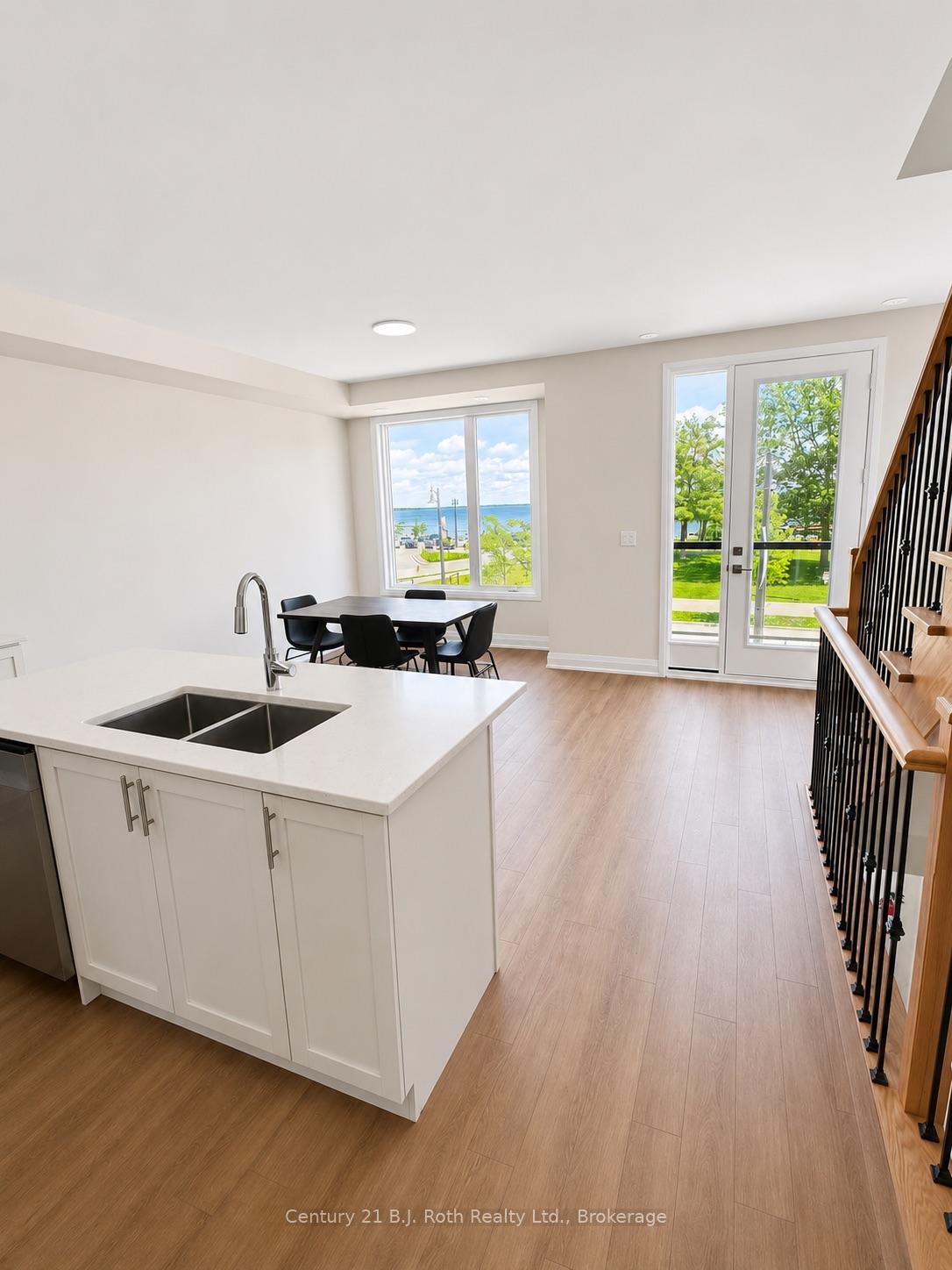 Photo 4 of 81 Lightfoot Drive, Orillia — HOMEH