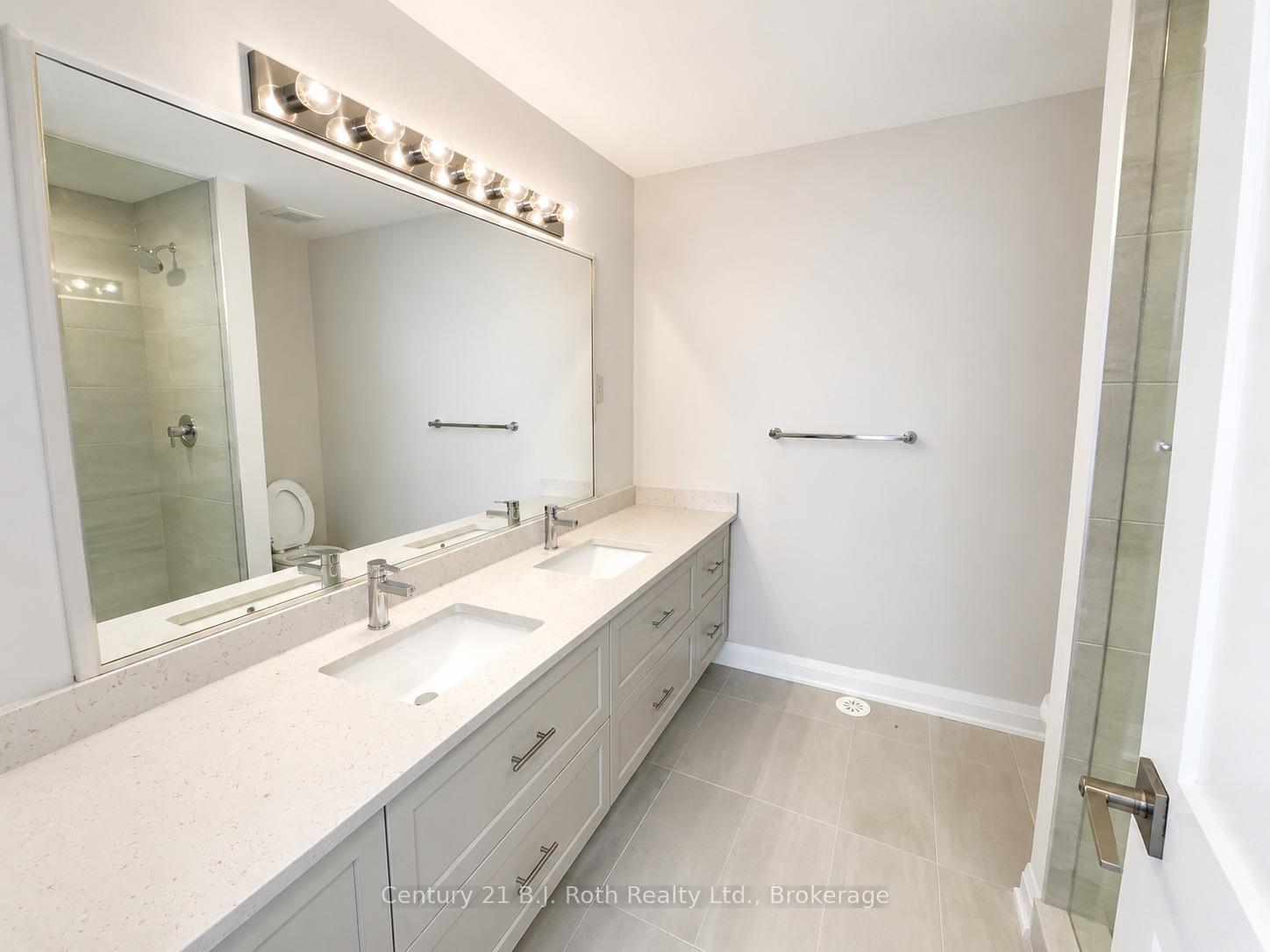 Photo 11 of 81 Lightfoot Drive, Orillia — HOMEH