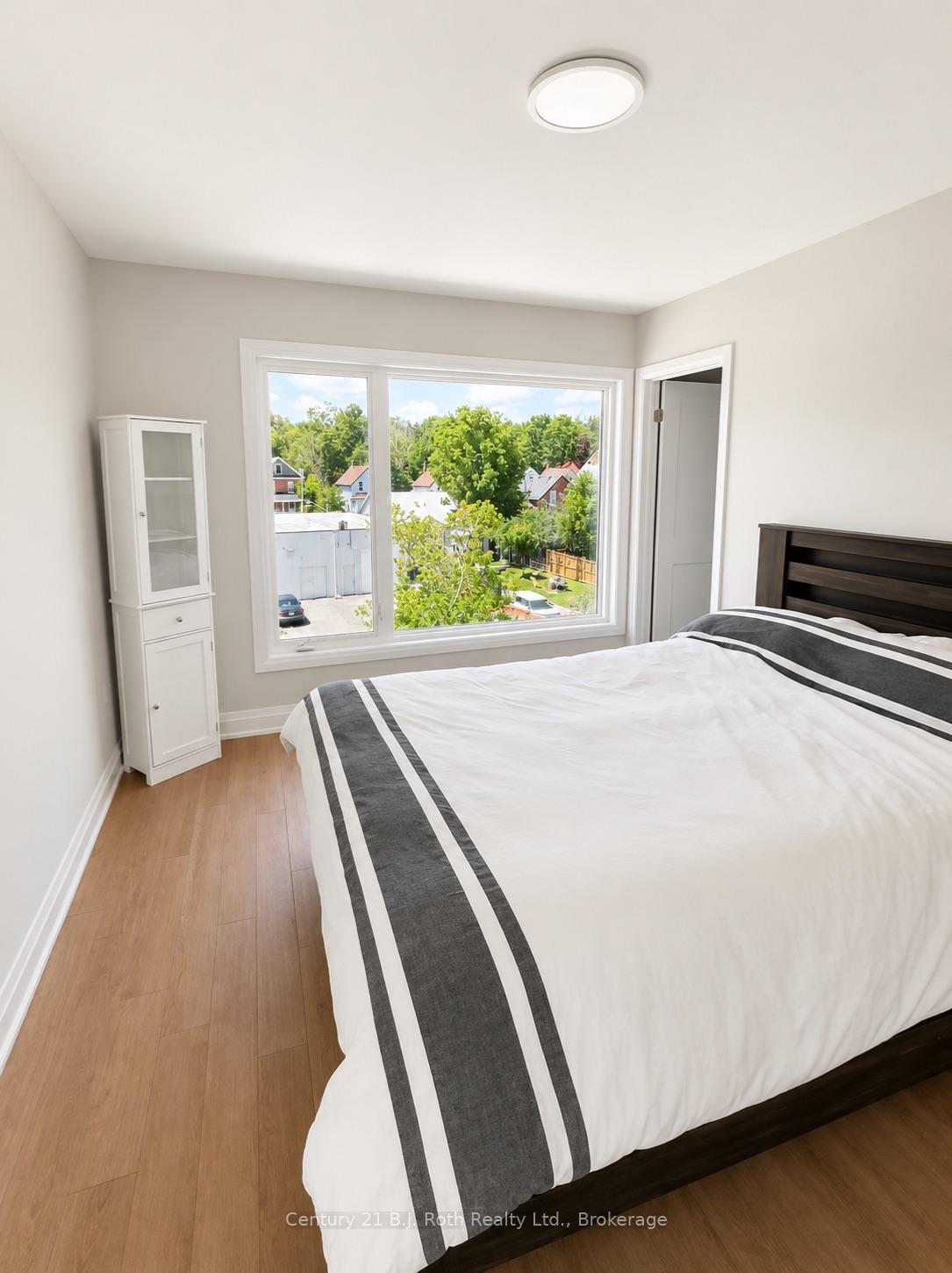 Photo 13 of 81 Lightfoot Drive, Orillia — HOMEH