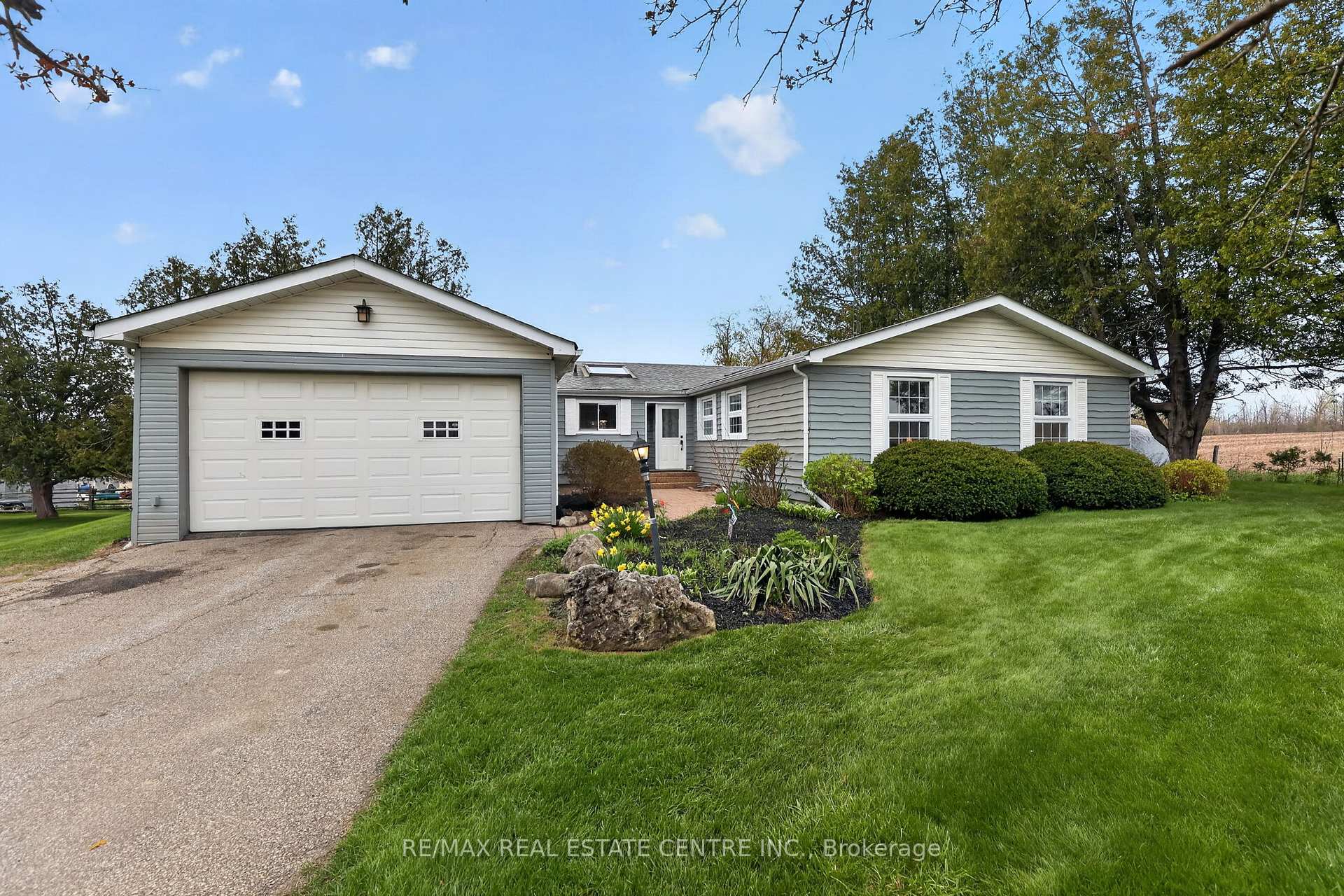 Photo 4 of 19290 Hurontario Street, Caledon, Rural Caledon — HOMEH
