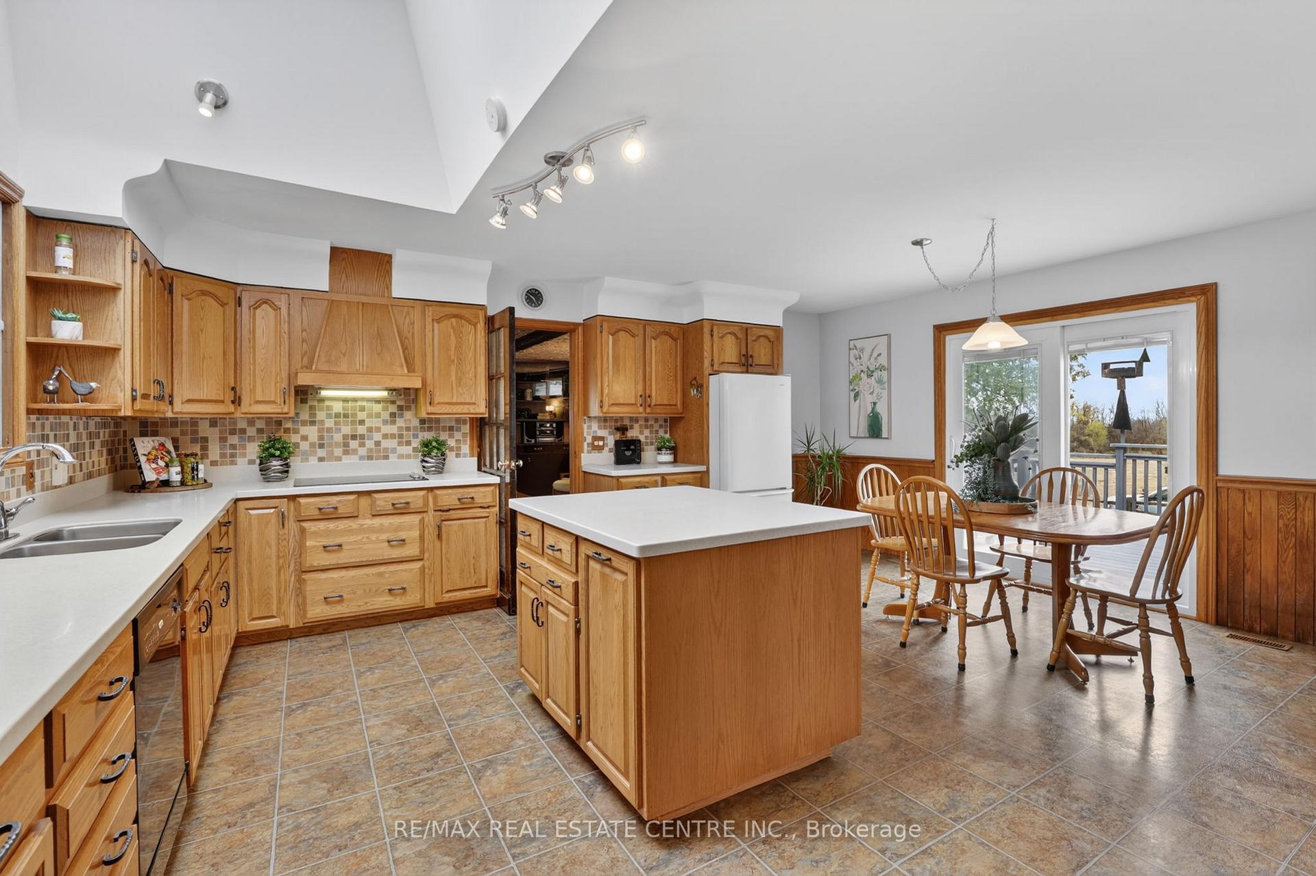 Photo 19 of 19290 Hurontario Street, Caledon, Rural Caledon — HOMEH
