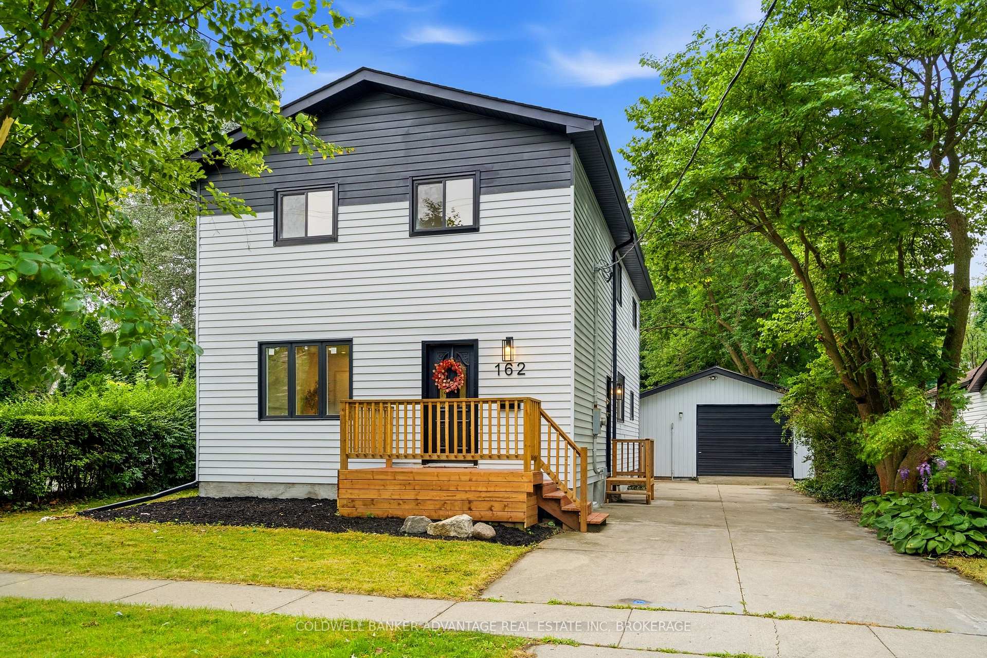 Photo 2 of 162 Dufferin Street E, St. Catharines, Downtown — HOMEH