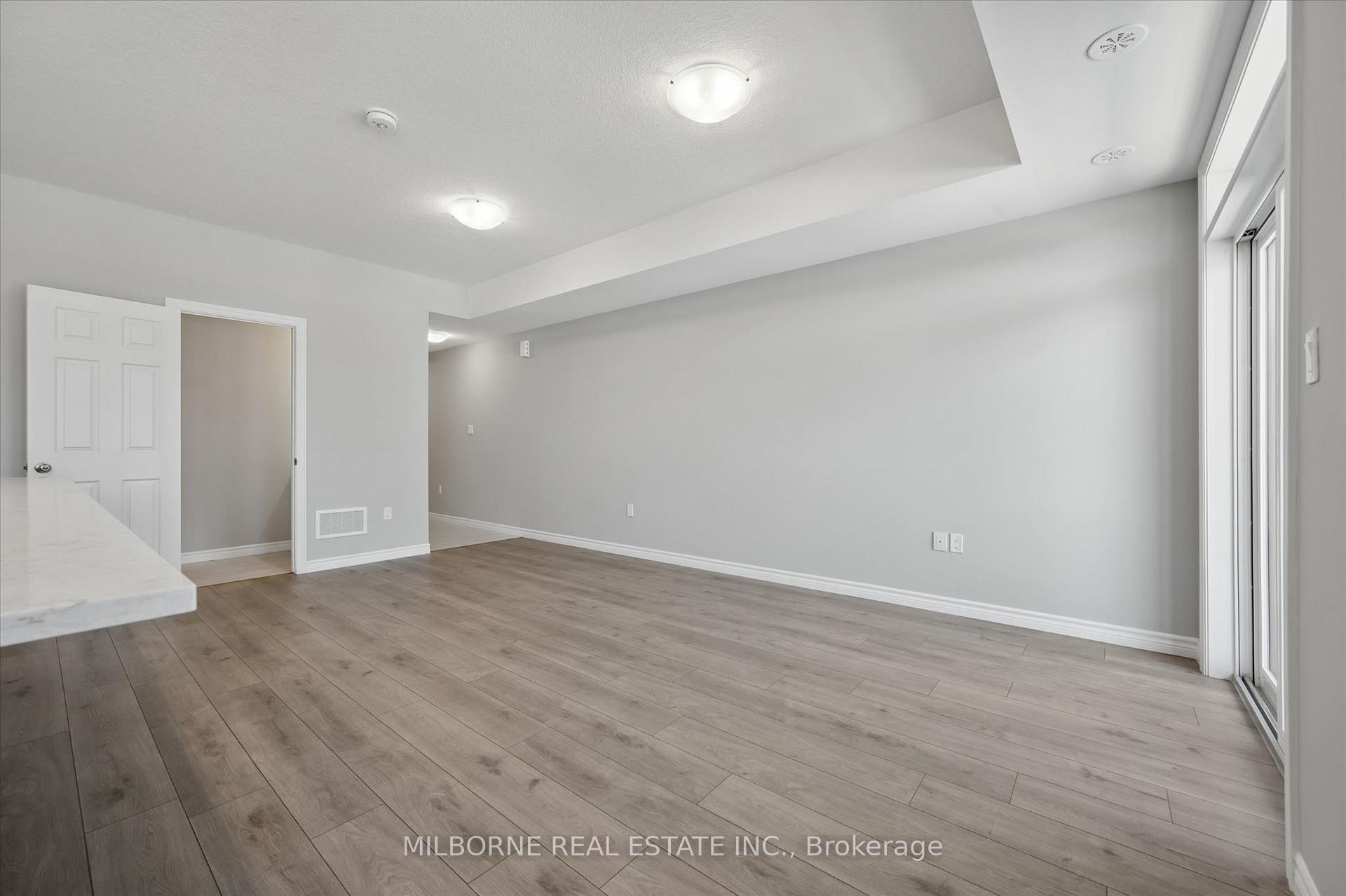 Photo 11 of 38 Arabella Drive, Guelph, Kortright East — HOMEH