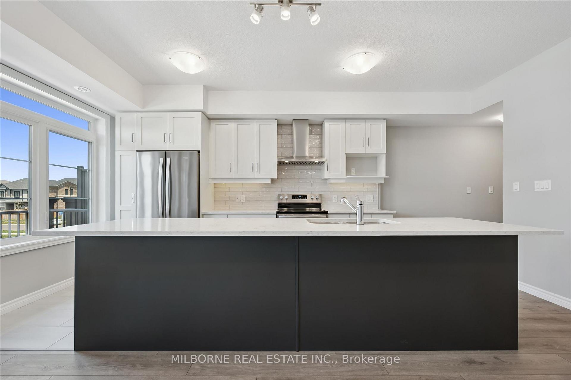 Photo 19 of 38 Arabella Drive, Guelph, Kortright East — HOMEH