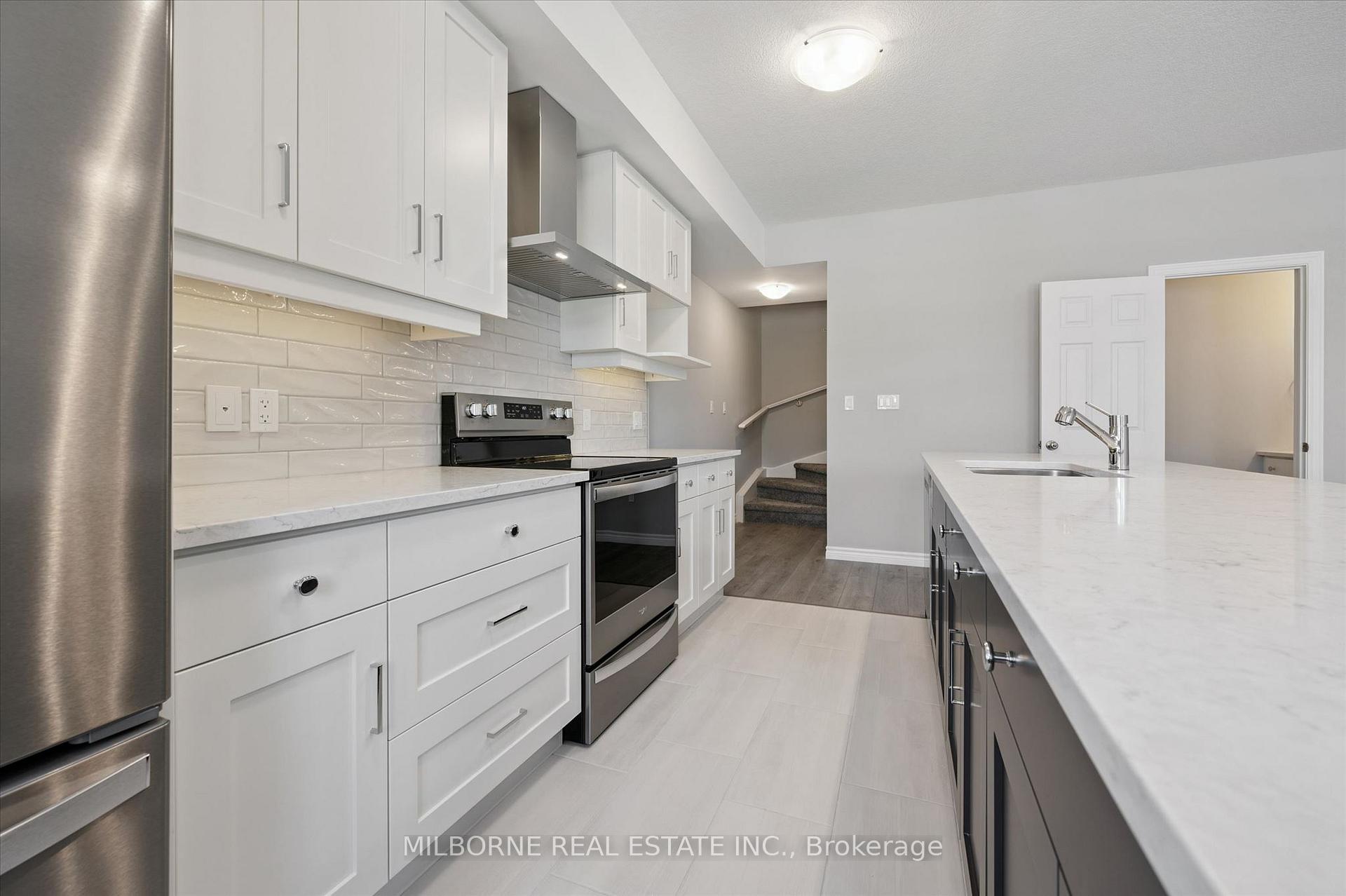 Photo 25 of 38 Arabella Drive, Guelph, Kortright East — HOMEH