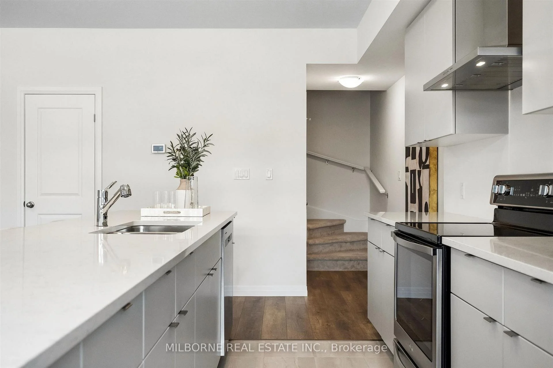 Photo 28 of 38 Arabella Drive, Guelph, Kortright East — HOMEH