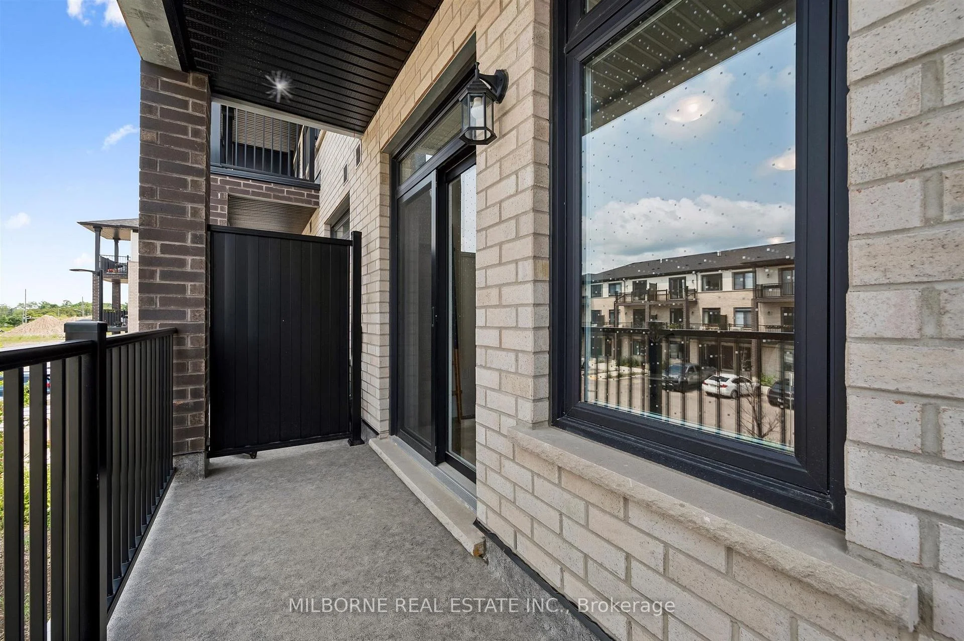 Photo 32 of 38 Arabella Drive, Guelph, Kortright East — HOMEH