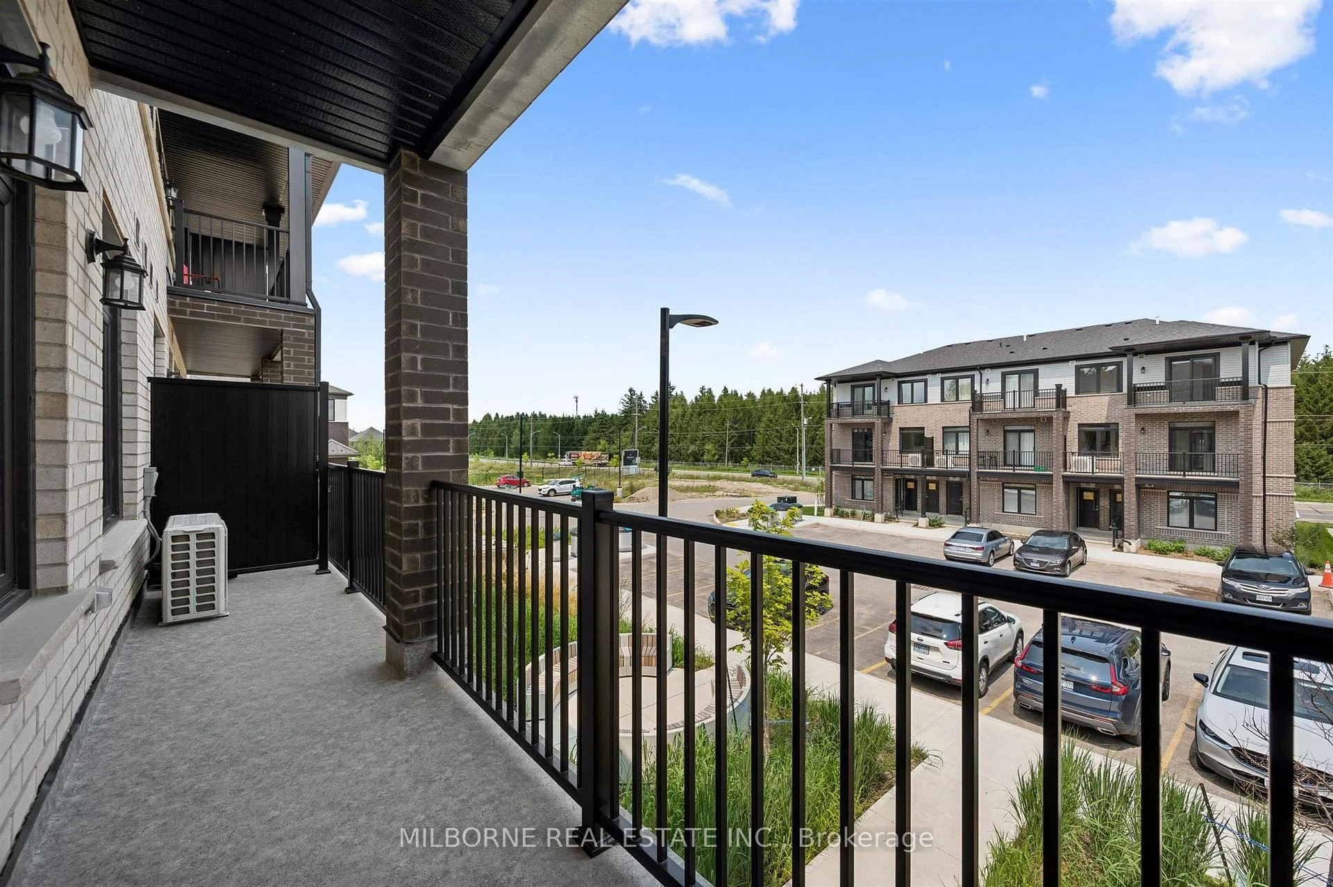 Photo 36 of 38 Arabella Drive, Guelph, Kortright East — HOMEH
