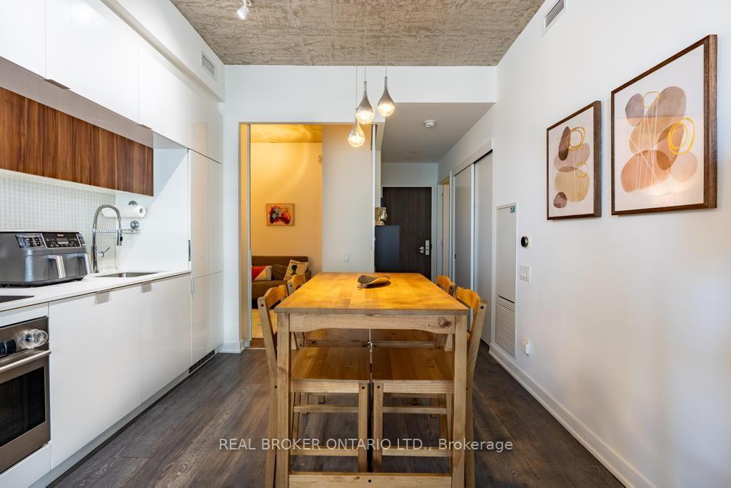 Photo 12 of Unit 1601, 185 Roehampton Avenue S, Toronto, Mount Pleasant West — HOMEH