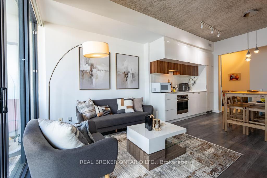 Photo 8 of Unit 1601, 185 Roehampton Avenue S, Toronto, Mount Pleasant West — HOMEH