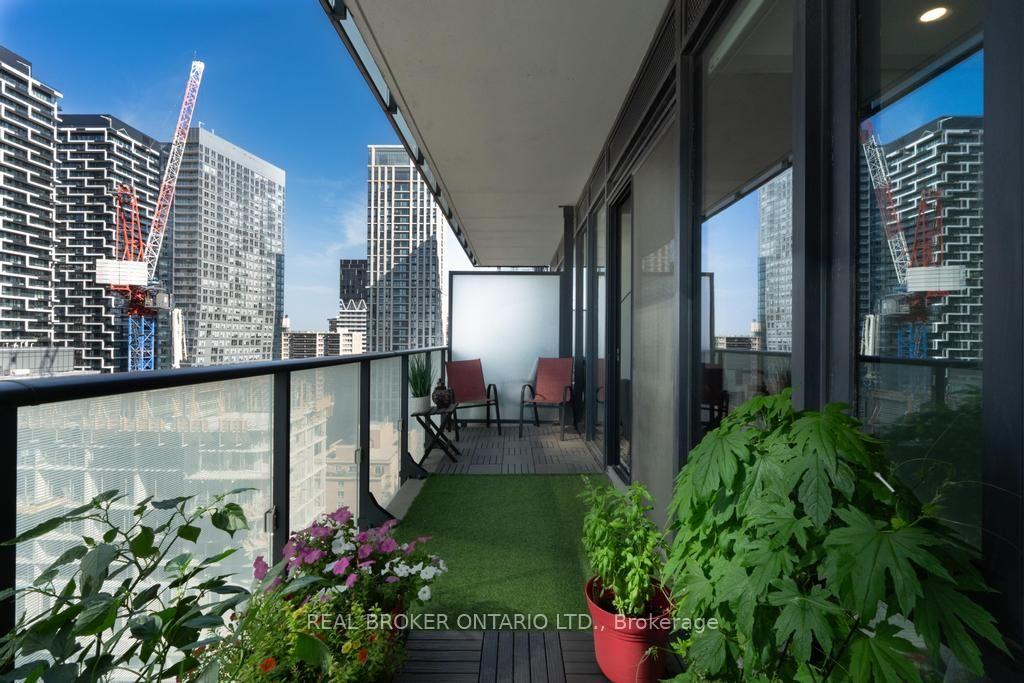 Photo 30 of Unit 1601, 185 Roehampton Avenue S, Toronto, Mount Pleasant West — HOMEH