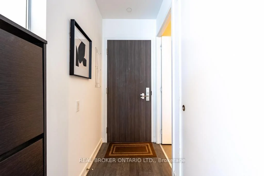 Photo 2 of Unit 1601, 185 Roehampton Avenue S, Toronto, Mount Pleasant West — HOMEH