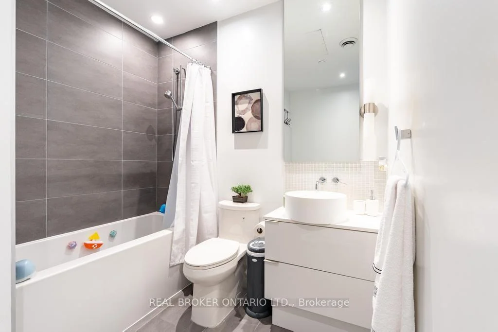 Photo 24 of Unit 1601, 185 Roehampton Avenue S, Toronto, Mount Pleasant West — HOMEH