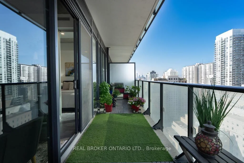 Photo 28 of Unit 1601, 185 Roehampton Avenue S, Toronto, Mount Pleasant West — HOMEH