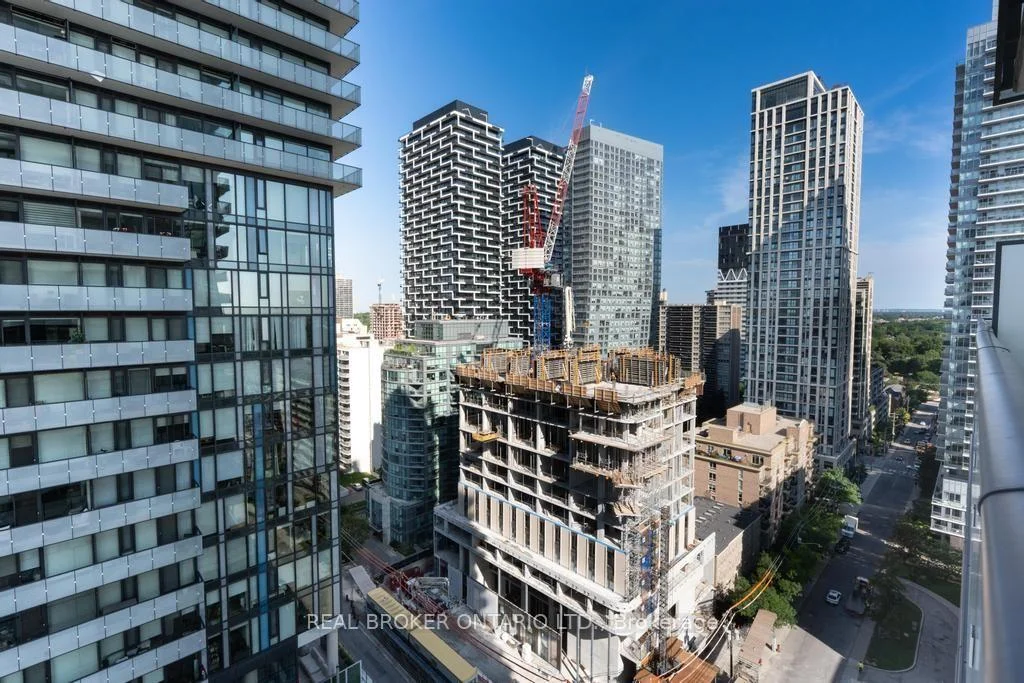 Photo 35 of Unit 1601, 185 Roehampton Avenue S, Toronto, Mount Pleasant West — HOMEH