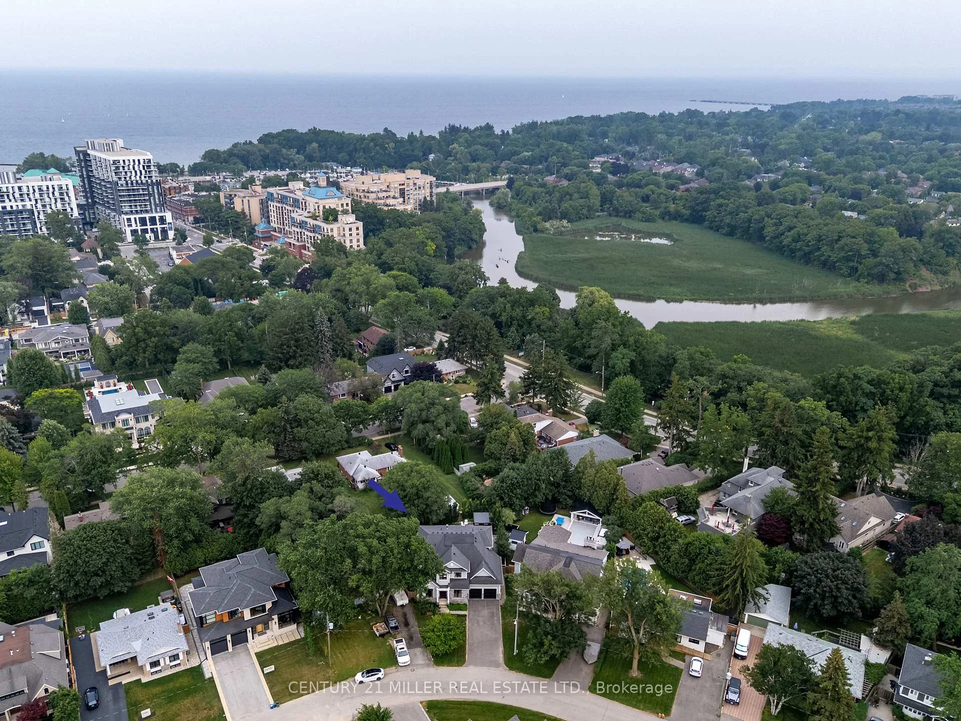 Photo 5 of 2458 Meadowood Crescent, Oakville, Bronte — HOMEH