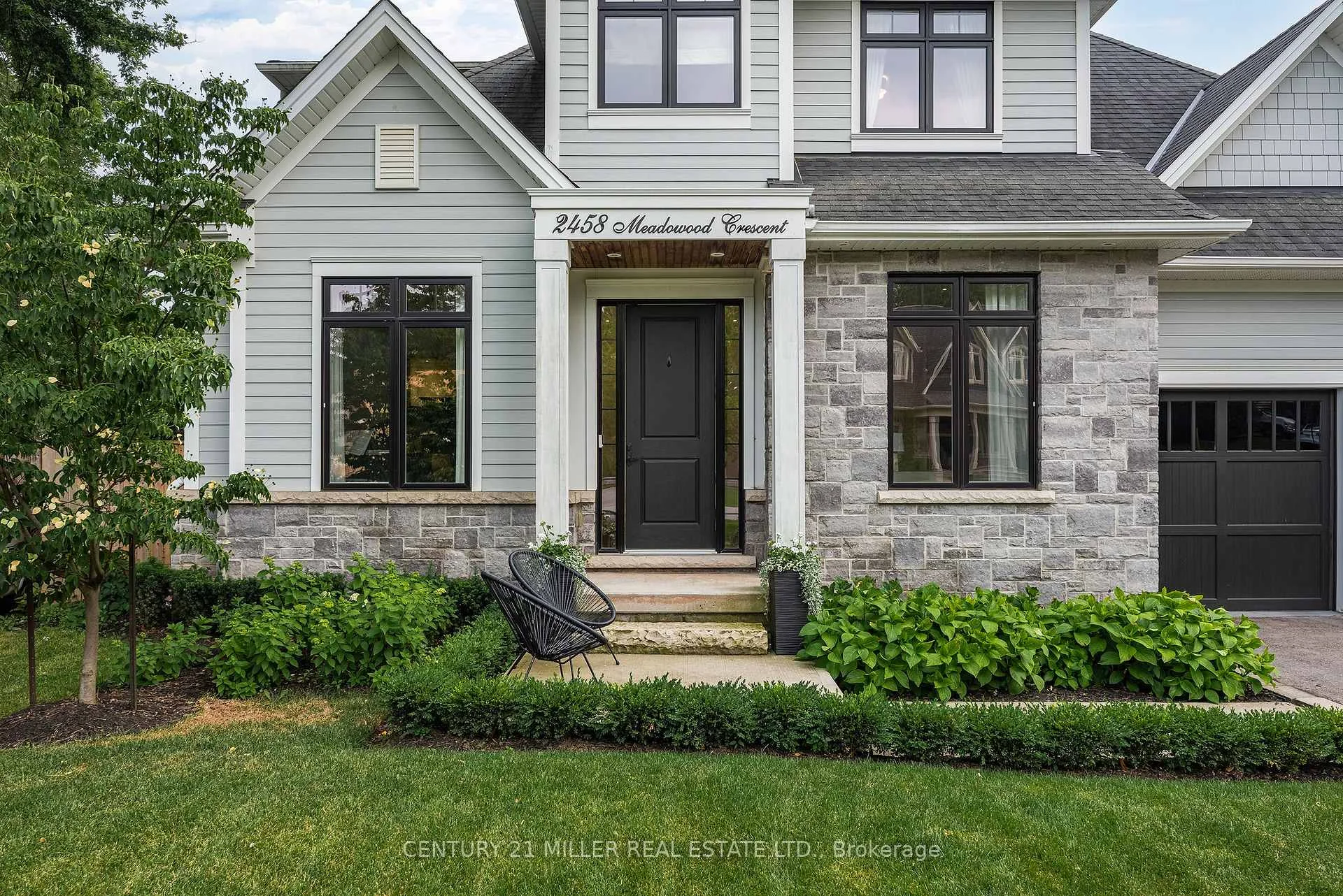 Photo 8 of 2458 Meadowood Crescent, Oakville, Bronte — HOMEH