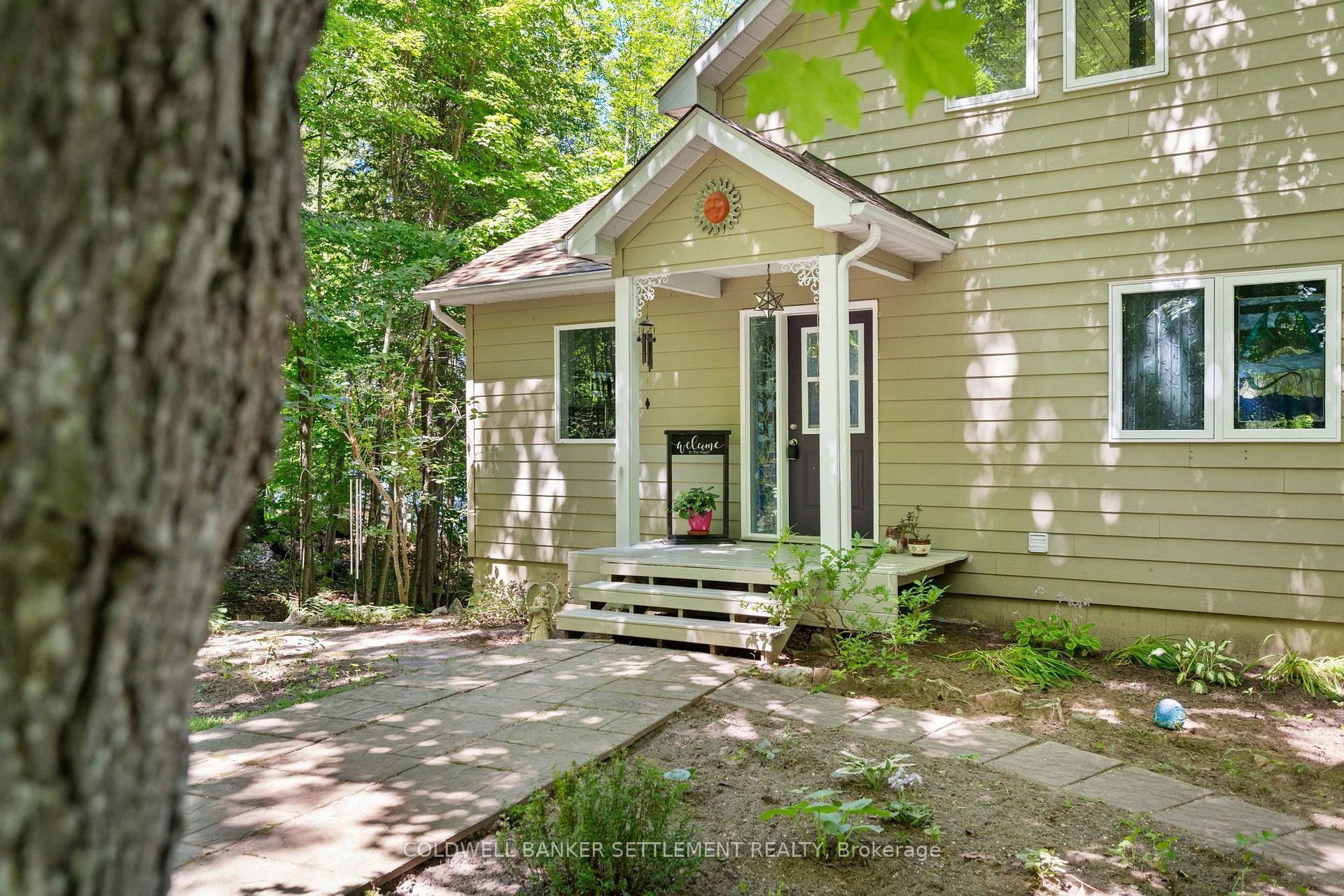 Photo 3 of 812 Douglas Lane, Tay Valley, Bathurst/Burgess & Sherbrooke (South Sherbrooke) Twp — HOMEH