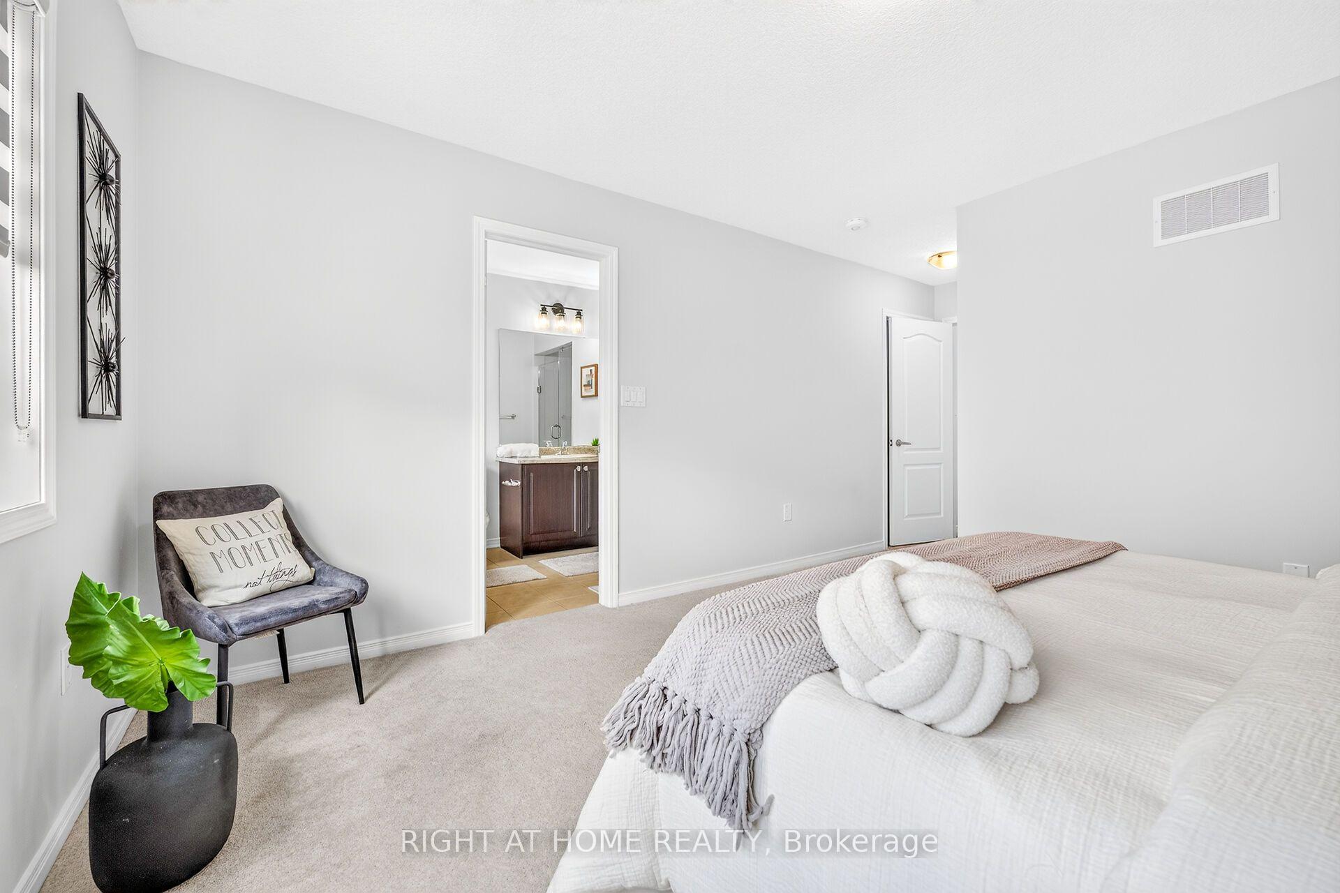 Photo 33 of 31 McCargow Drive, Haldimand — HOMEH