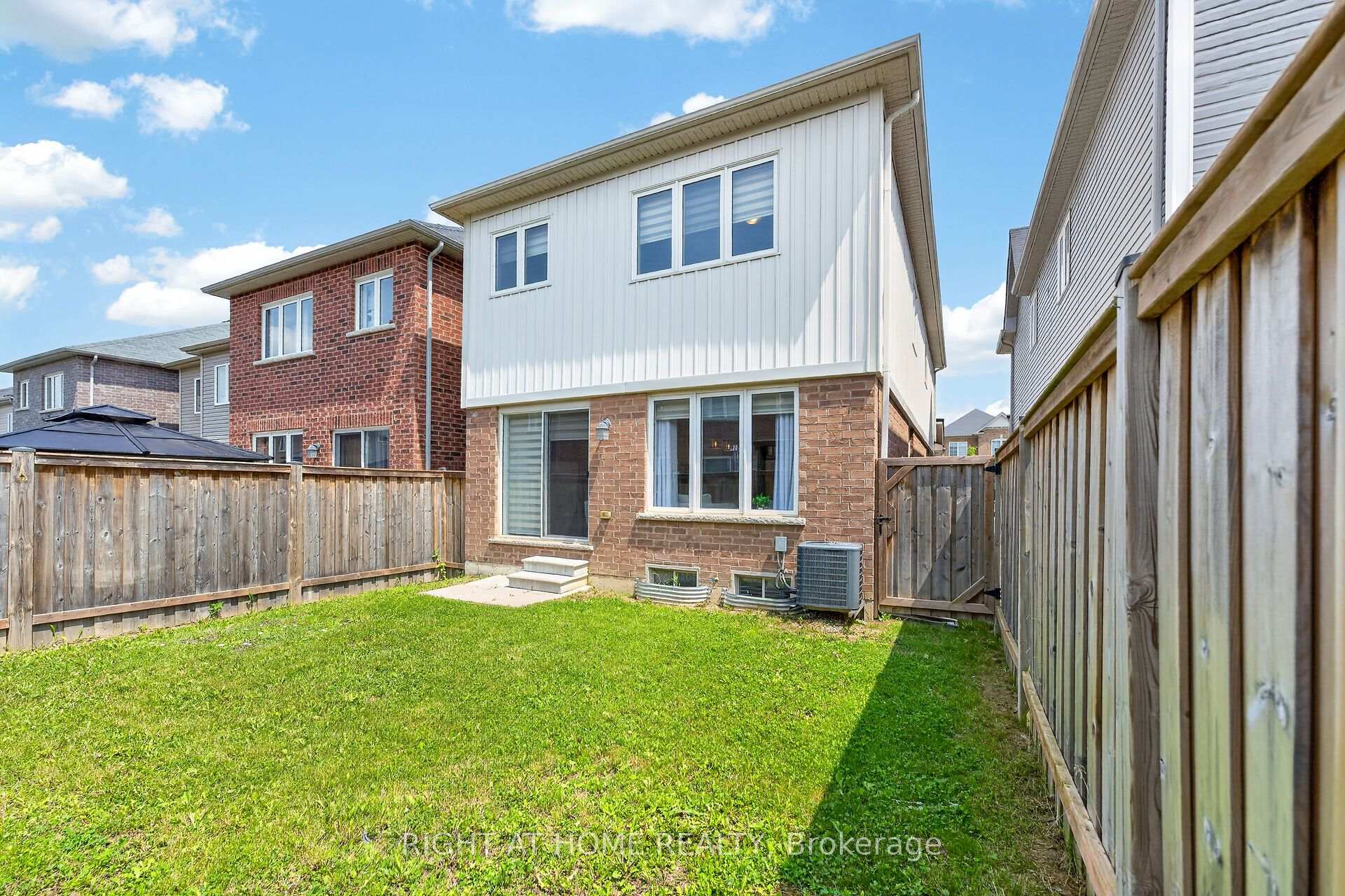 Photo 55 of 31 McCargow Drive, Haldimand — HOMEH