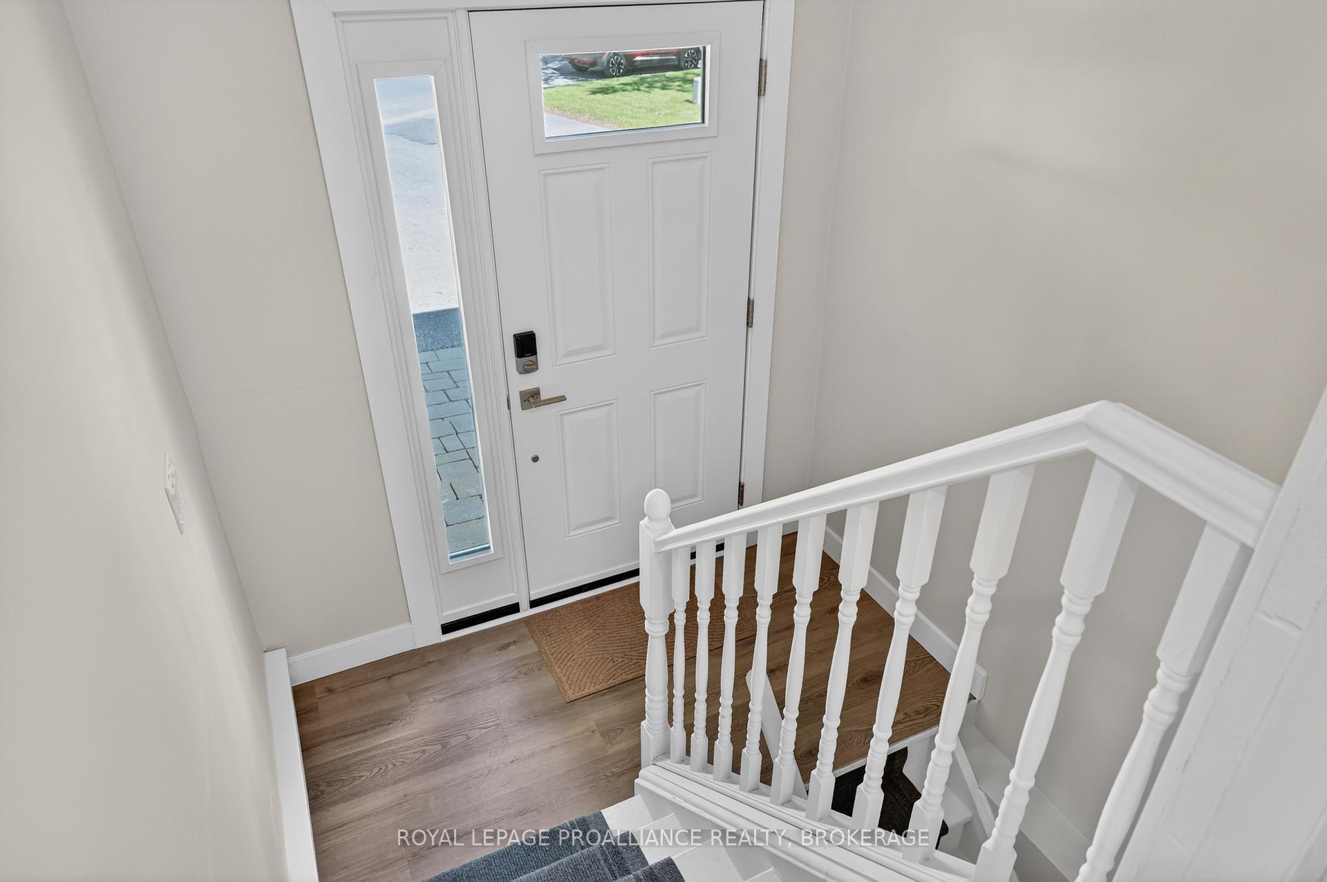 Photo 4 of 1088 Pinewood Place, Kingston, City Northwest — HOMEH