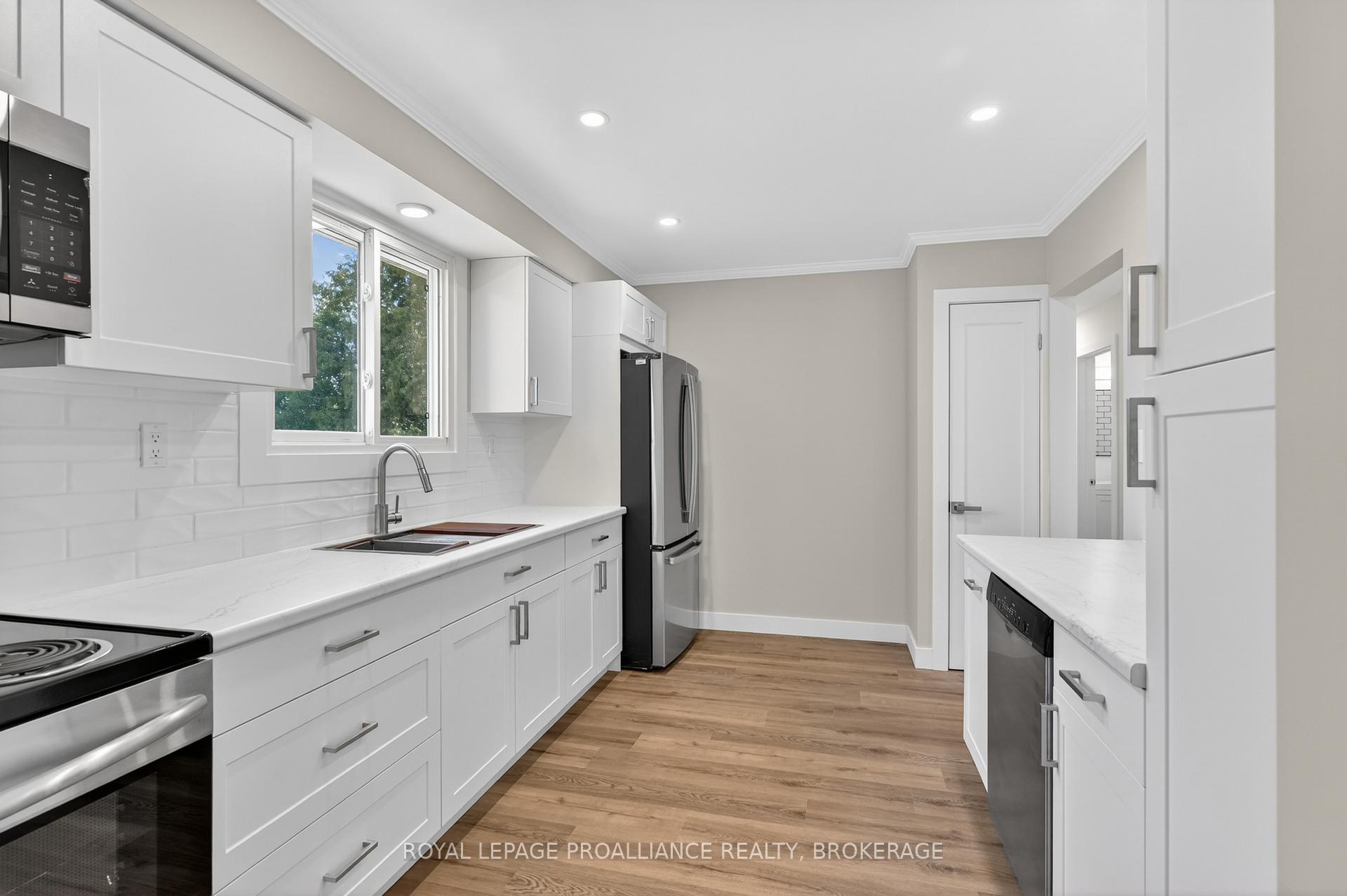 Photo 7 of 1088 Pinewood Place, Kingston, City Northwest — HOMEH