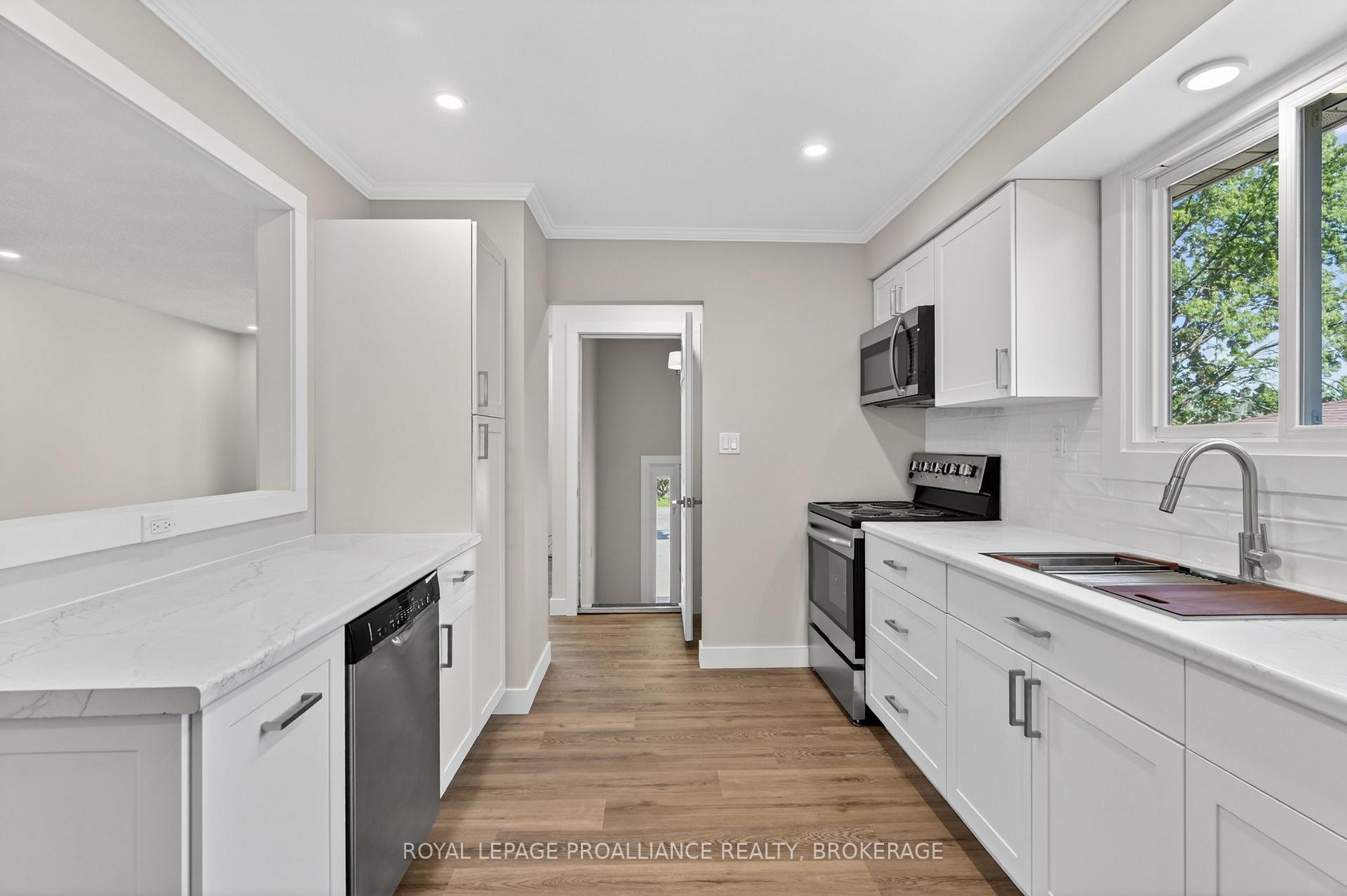 Photo 8 of 1088 Pinewood Place, Kingston, City Northwest — HOMEH
