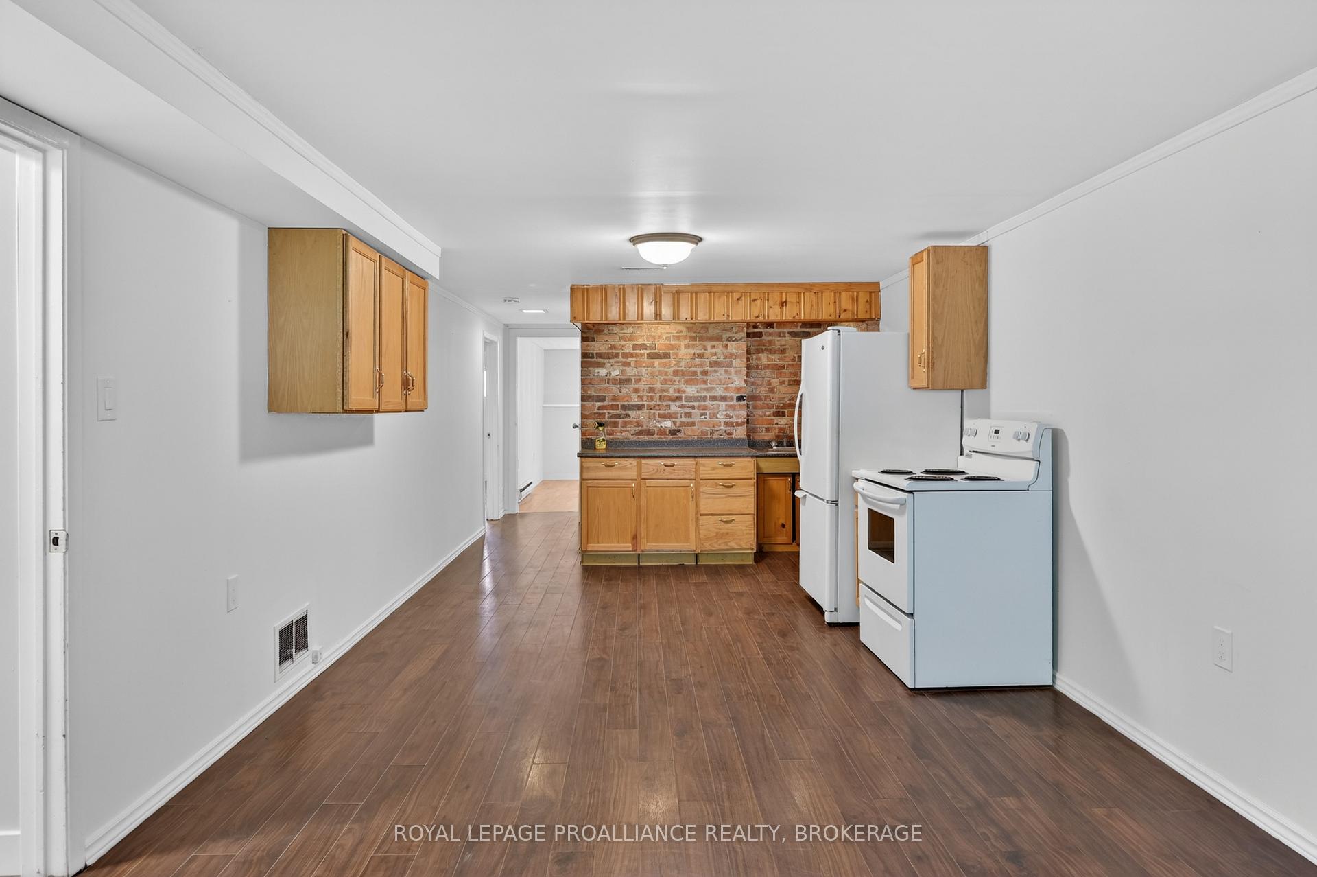 Photo 22 of 1088 Pinewood Place, Kingston, City Northwest — HOMEH