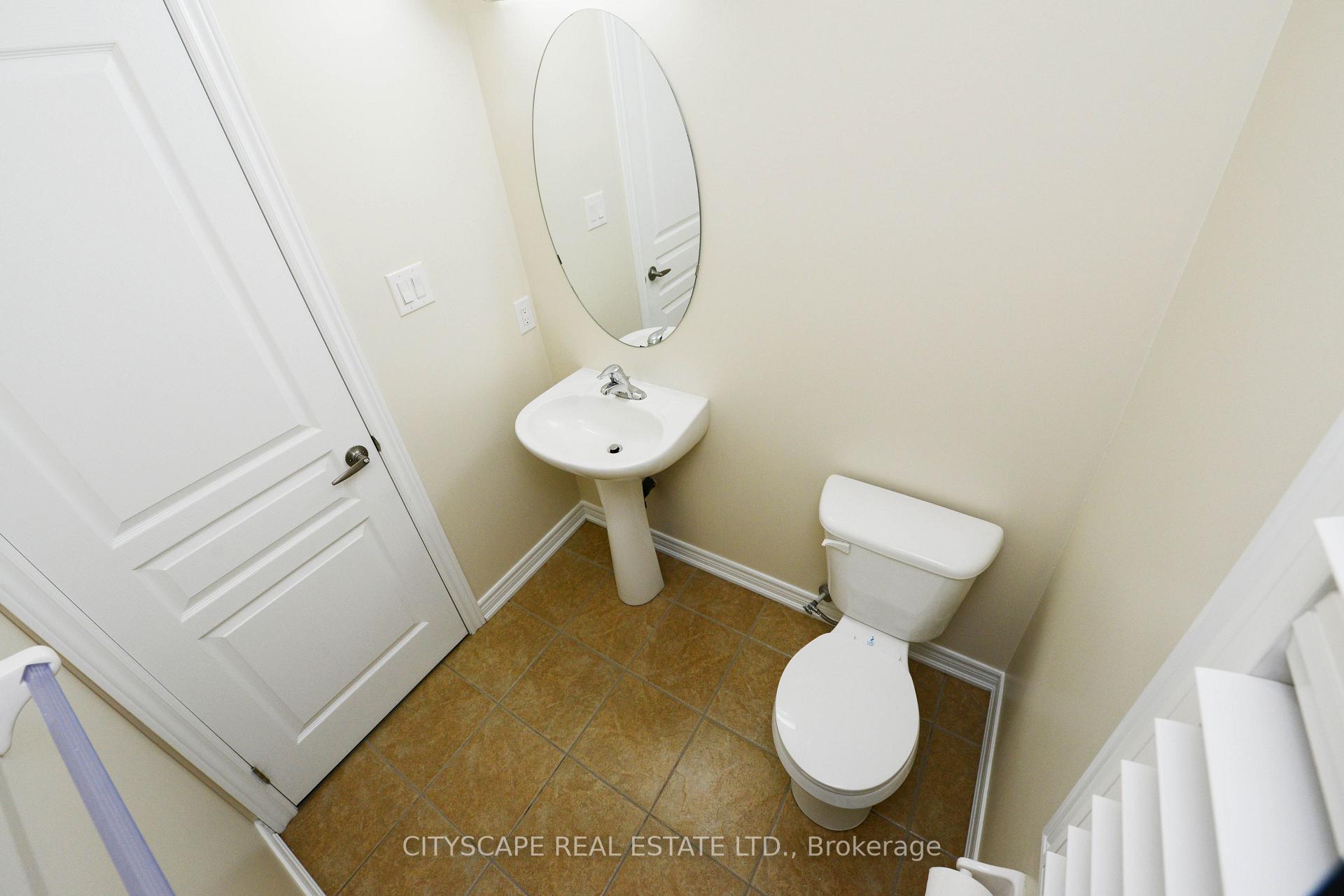Photo 10 of 32 Fallmeadow Circle, Brampton, Credit Valley — HOMEH