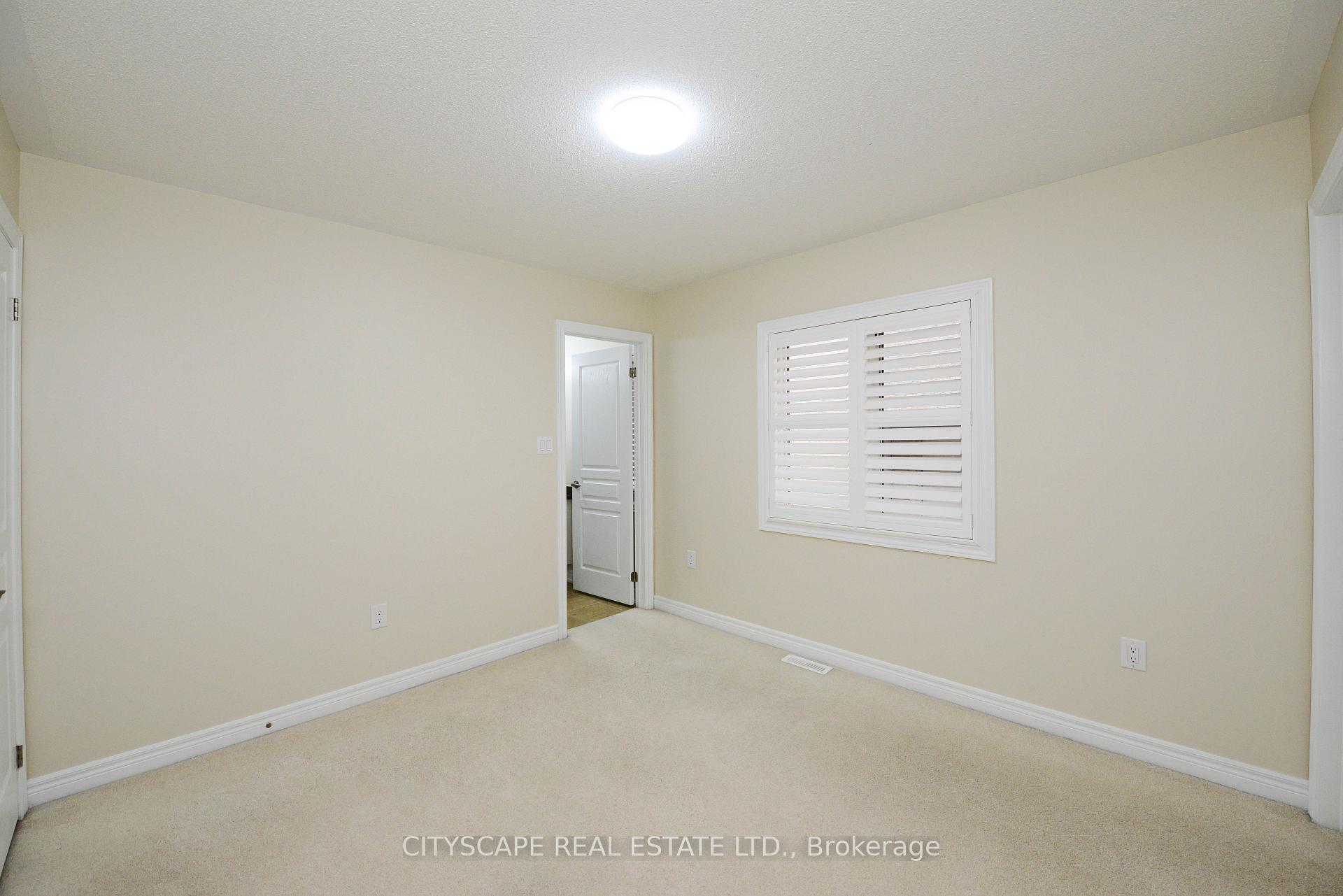 Photo 14 of 32 Fallmeadow Circle, Brampton, Credit Valley — HOMEH