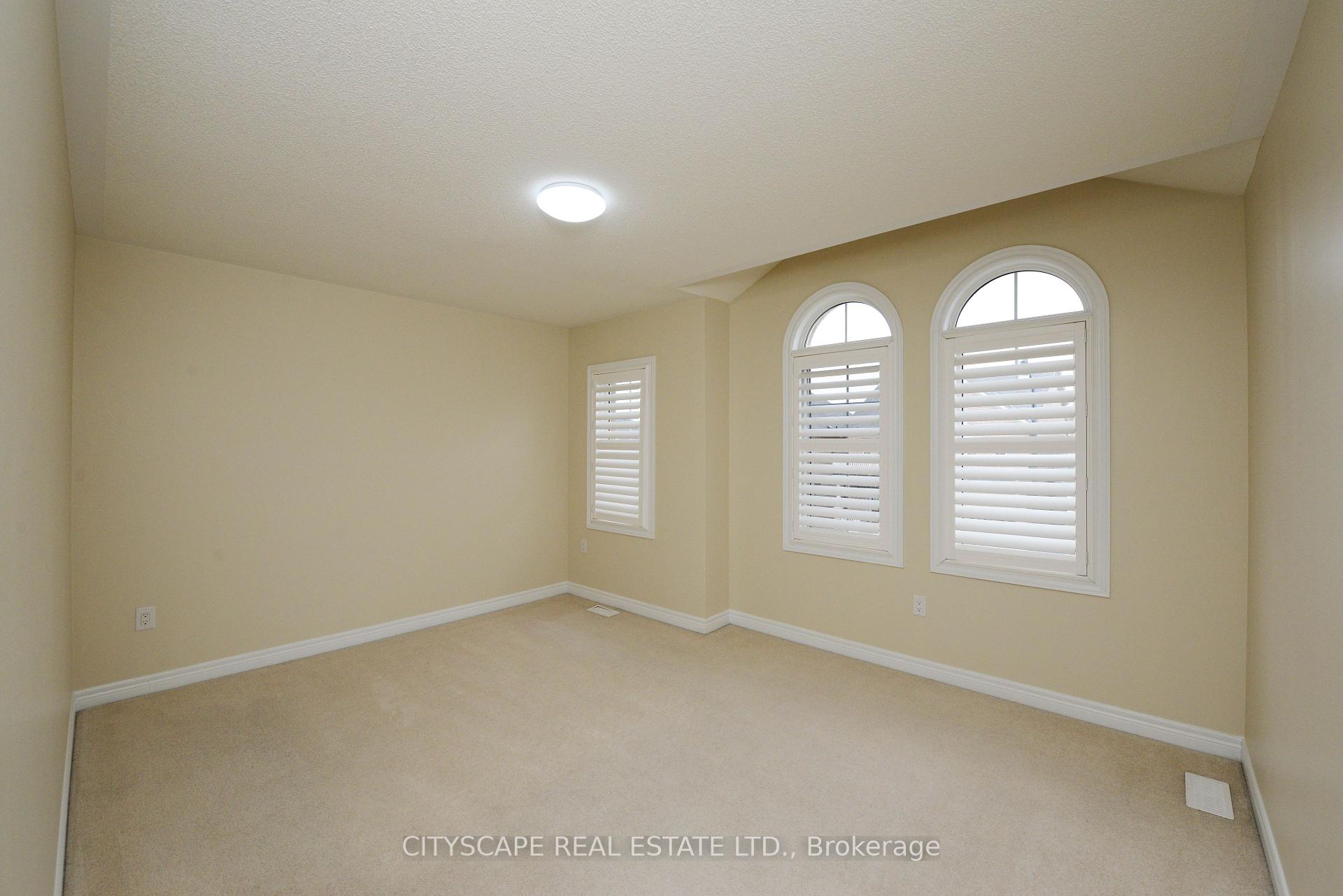 Photo 16 of 32 Fallmeadow Circle, Brampton, Credit Valley — HOMEH
