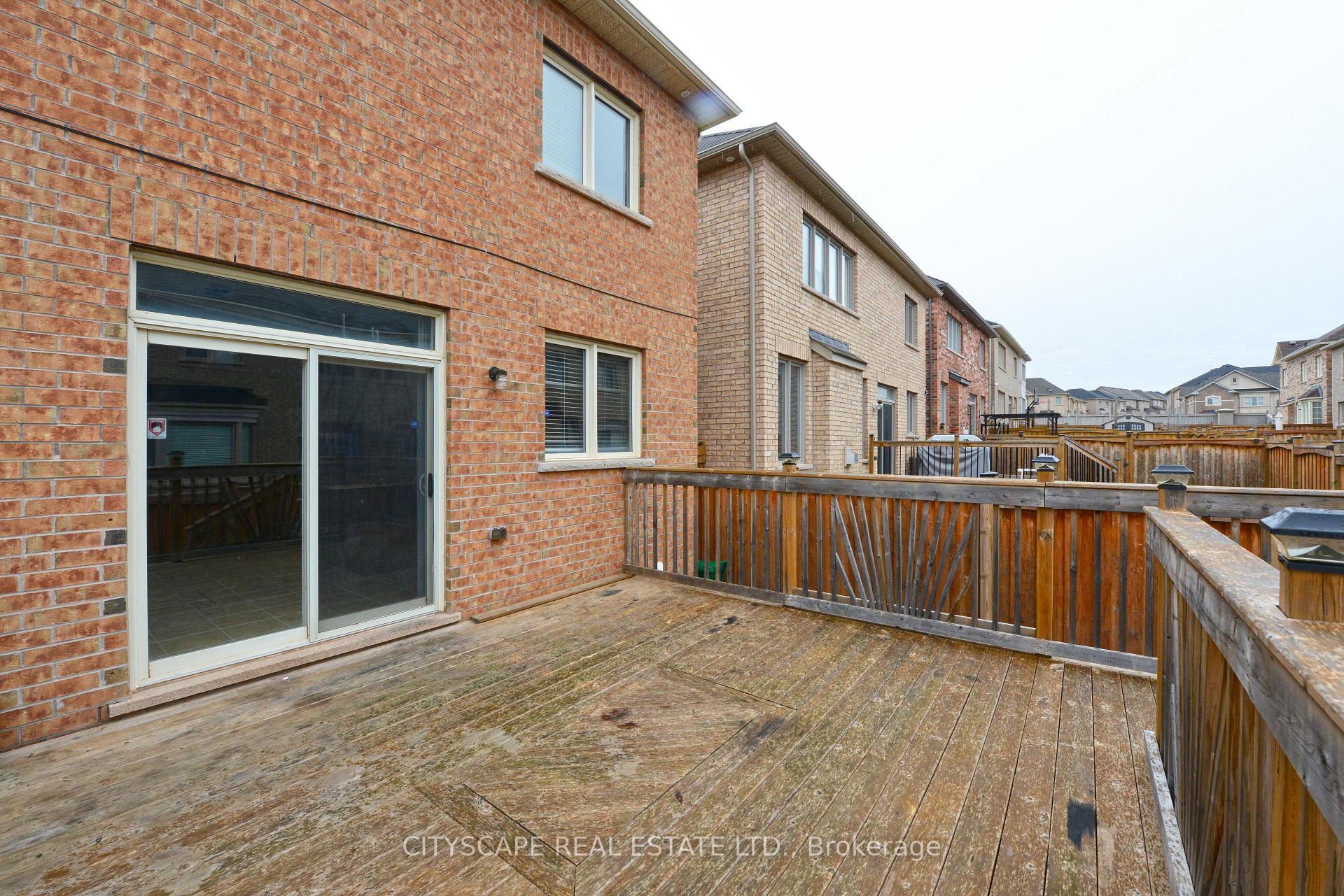 Photo 20 of 32 Fallmeadow Circle, Brampton, Credit Valley — HOMEH