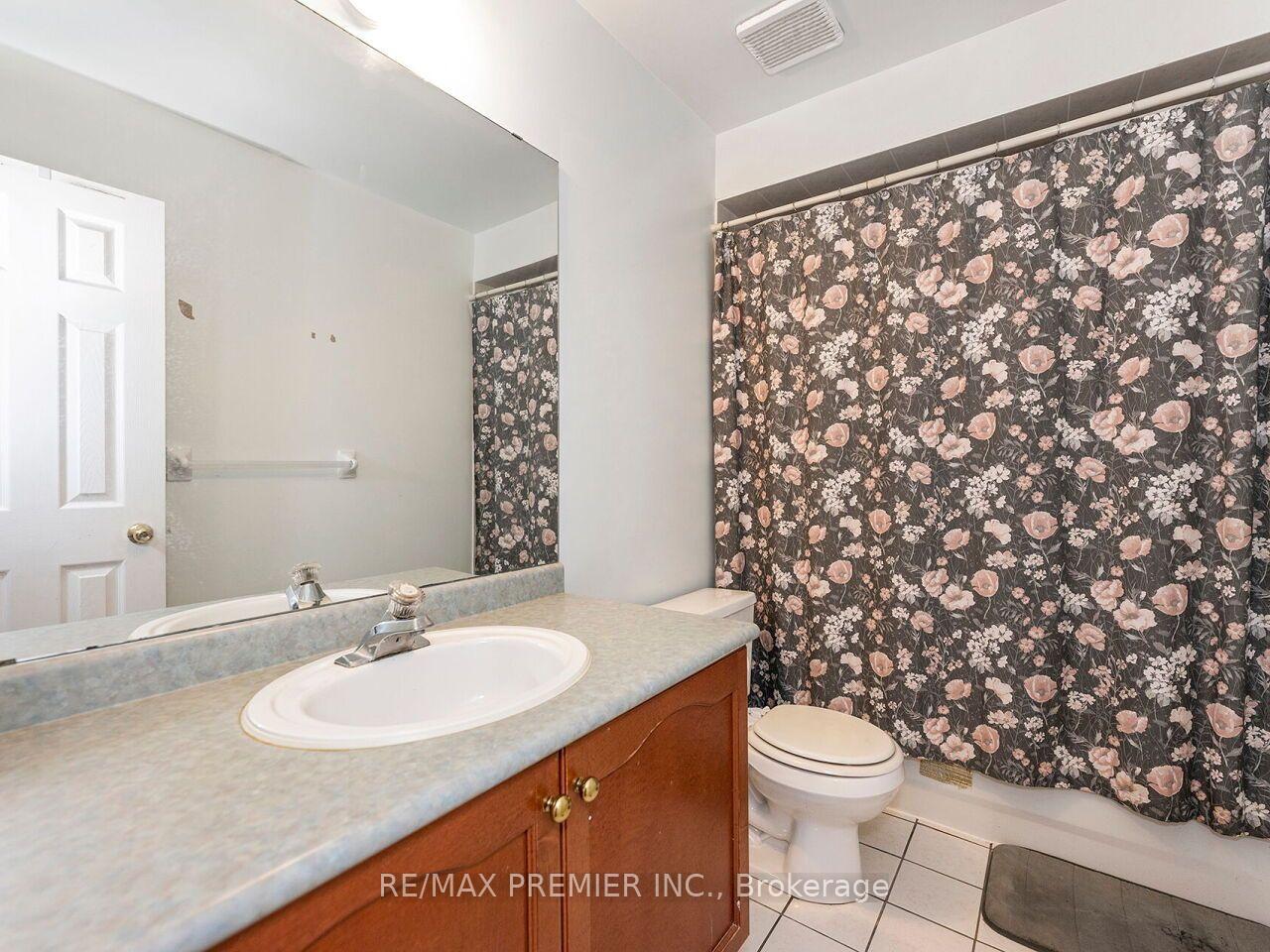 Photo 27 of 32 Stonebriar Drive, Vaughan, Maple — HOMEH