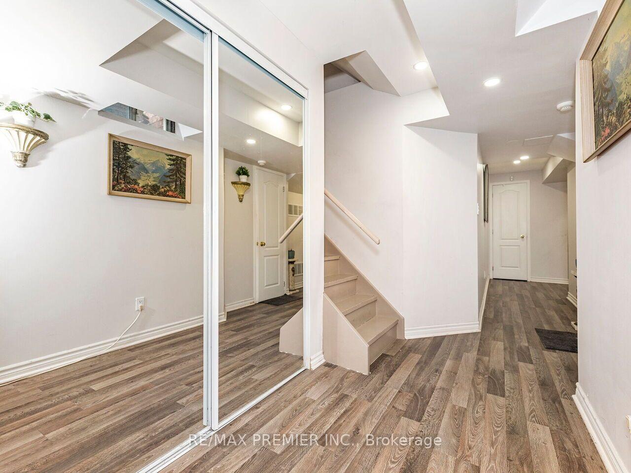 Photo 30 of 32 Stonebriar Drive, Vaughan, Maple — HOMEH