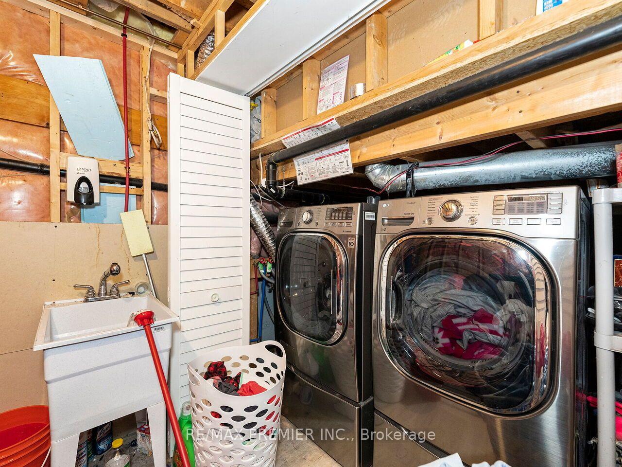 Photo 37 of 32 Stonebriar Drive, Vaughan, Maple — HOMEH