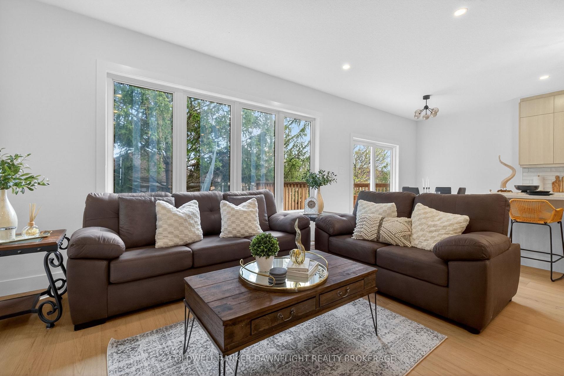 Photo 4 of 54 Moonlight Court, Central Huron, Clinton — HOMEH