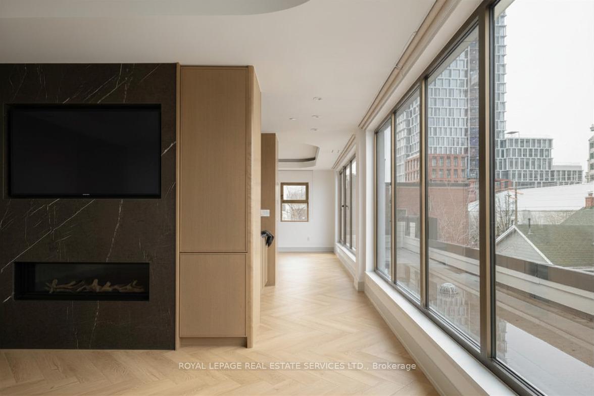 Photo 3 of Unit Fourth Level, 32 Rowanwood Avenue, Toronto, Rosedale-Moore Park — HOMEH