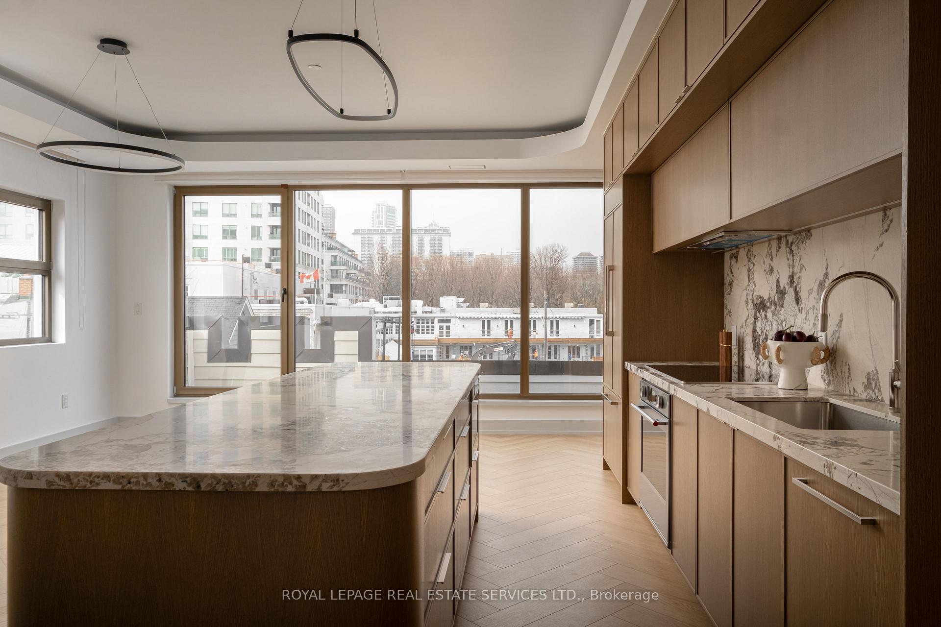 Photo 13 of Unit Fourth Level, 32 Rowanwood Avenue, Toronto, Rosedale-Moore Park — HOMEH