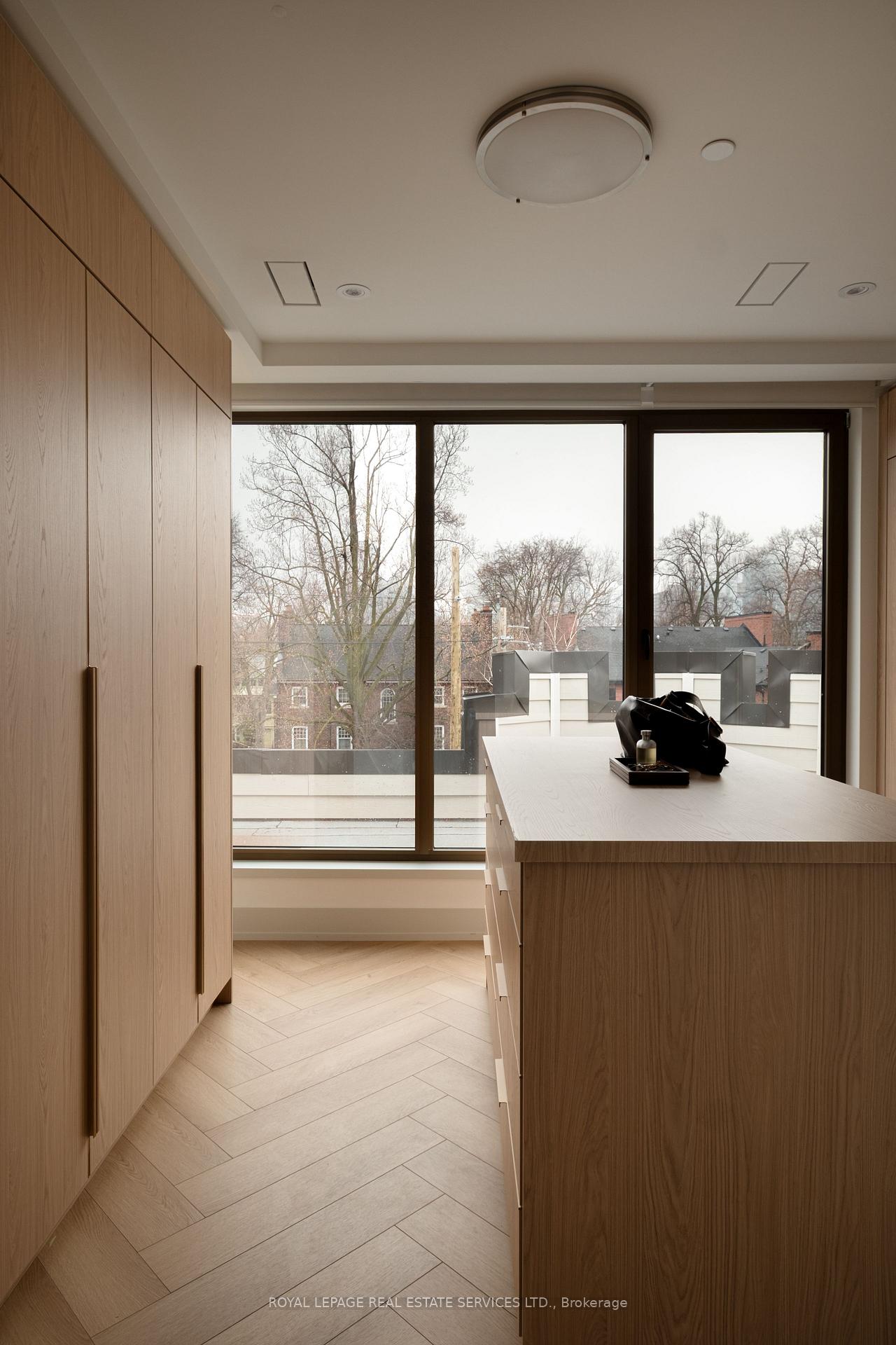 Photo 19 of Unit Fourth Level, 32 Rowanwood Avenue, Toronto, Rosedale-Moore Park — HOMEH