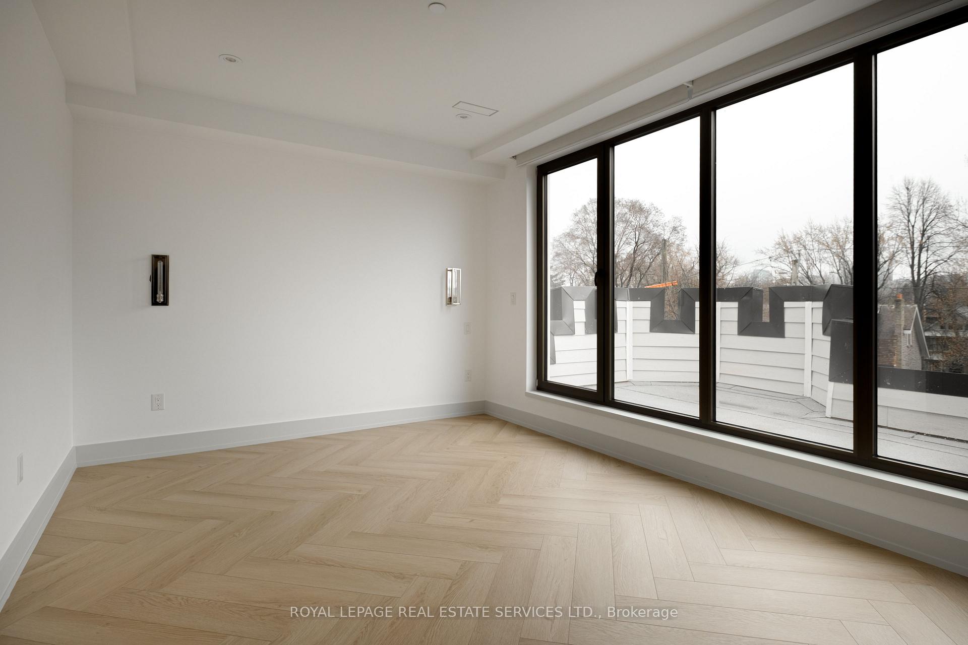 Photo 24 of Unit Fourth Level, 32 Rowanwood Avenue, Toronto, Rosedale-Moore Park — HOMEH