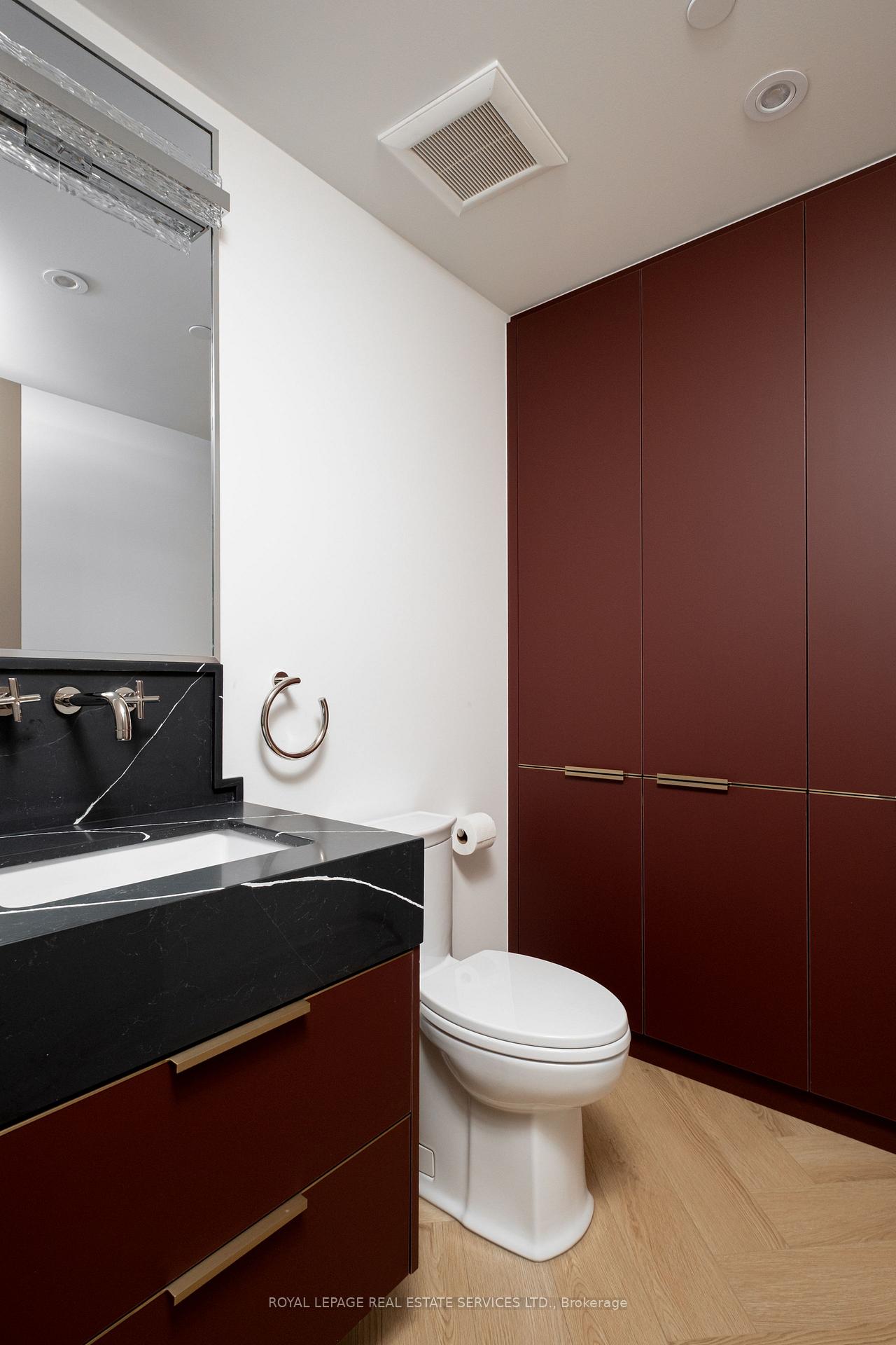 Photo 33 of Unit Fourth Level, 32 Rowanwood Avenue, Toronto, Rosedale-Moore Park — HOMEH