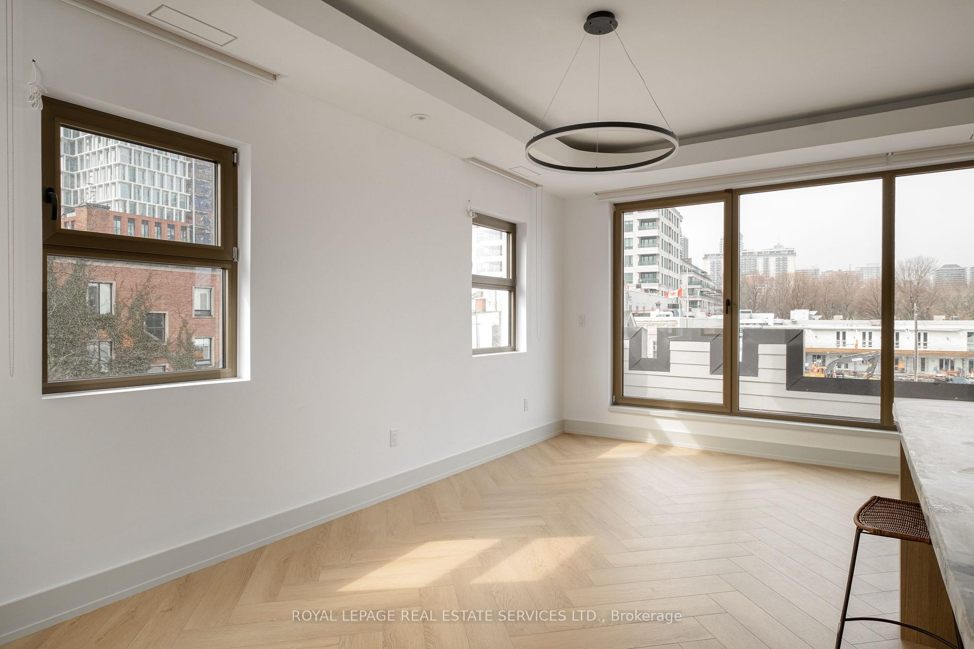 Photo 34 of Unit Fourth Level, 32 Rowanwood Avenue, Toronto, Rosedale-Moore Park — HOMEH