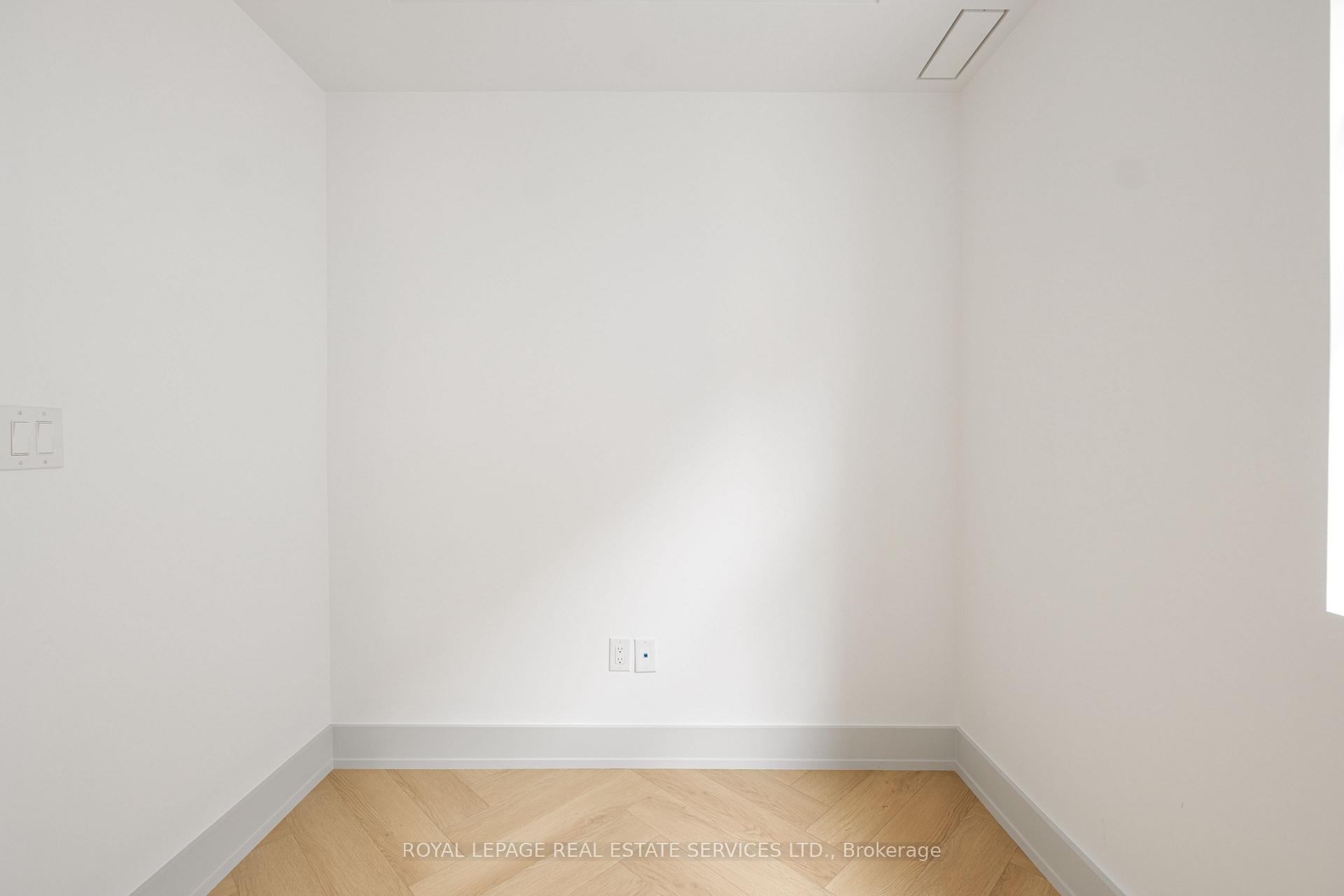 Photo 37 of Unit Fourth Level, 32 Rowanwood Avenue, Toronto, Rosedale-Moore Park — HOMEH