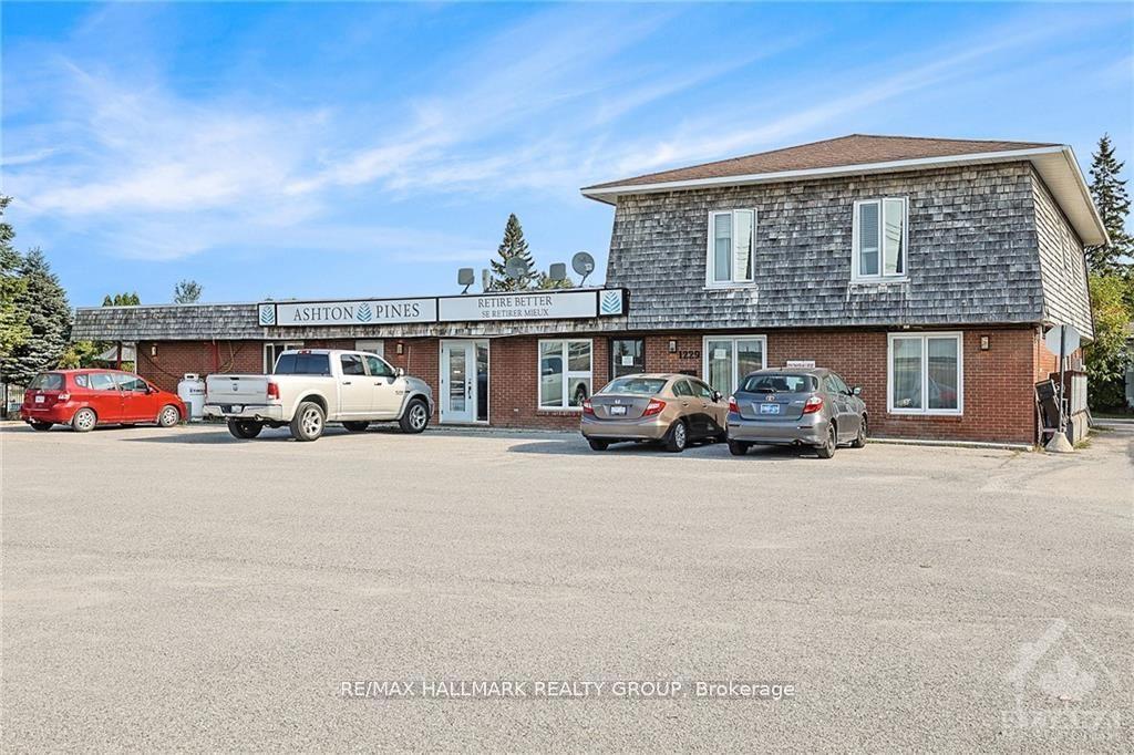 Front of Unit 105, 1229 Dwyer Hill Road