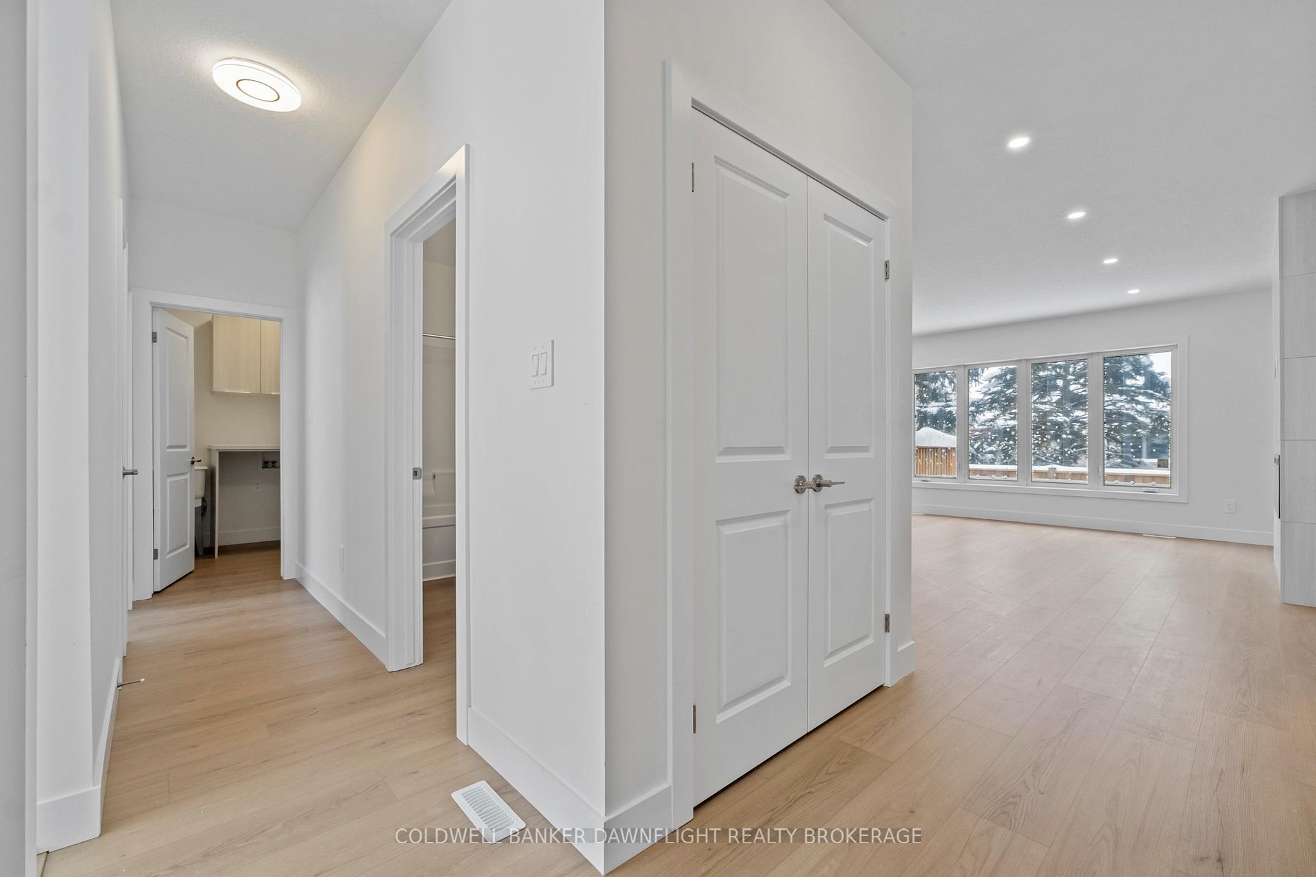 Photo 3 of 56 Moonlight Court, Central Huron, Clinton — HOMEH