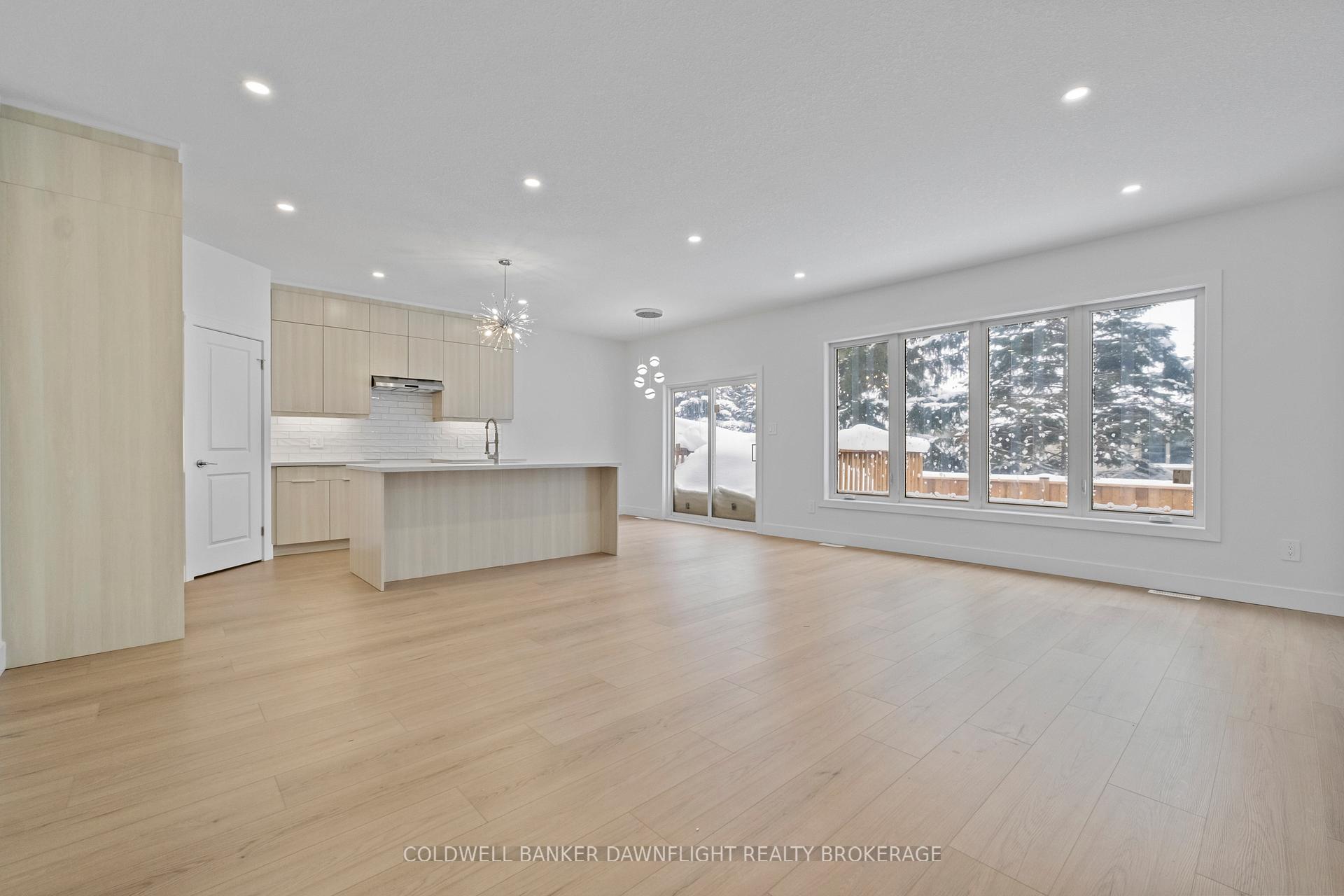 Photo 4 of 56 Moonlight Court, Central Huron, Clinton — HOMEH
